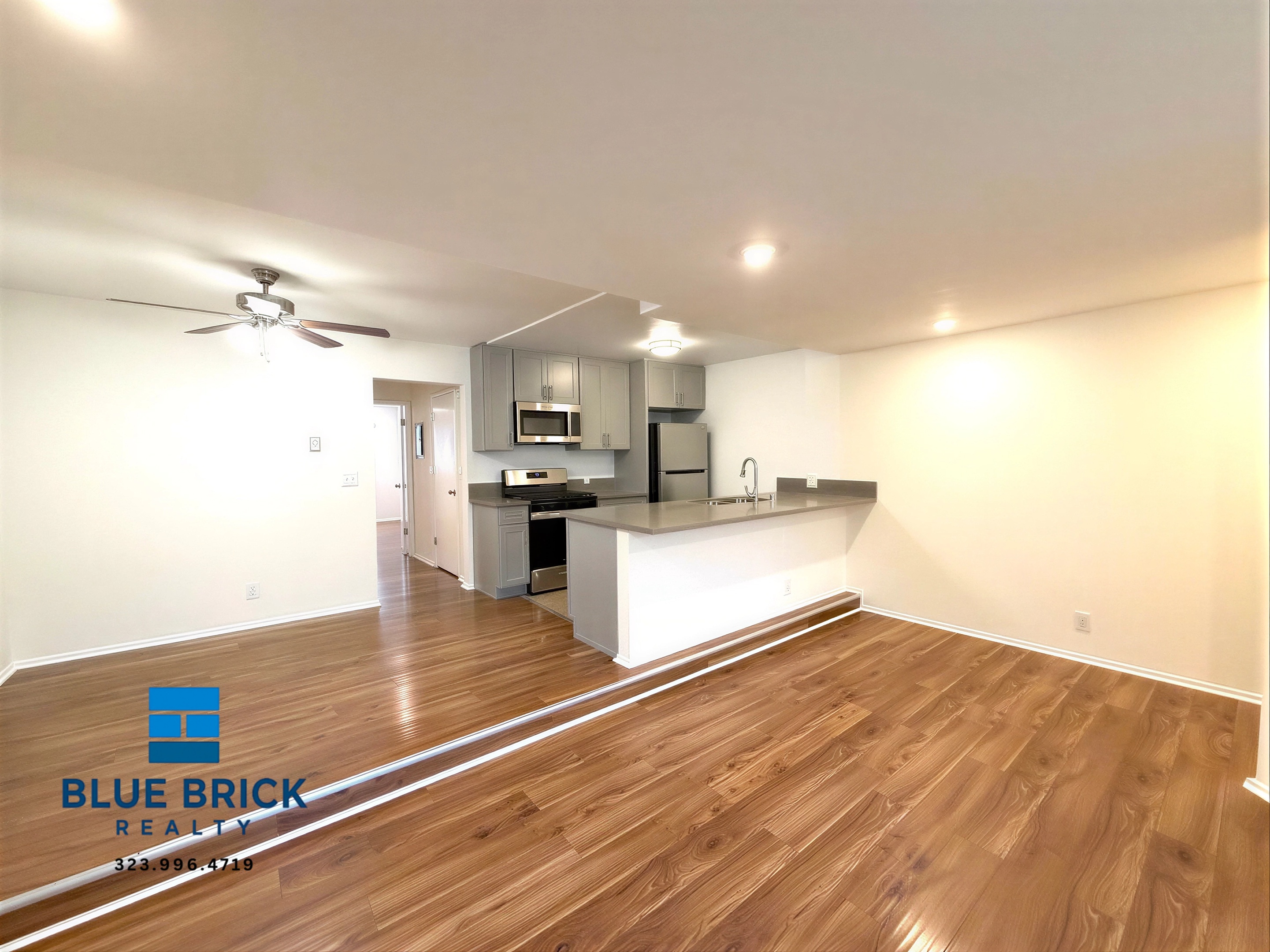 Canoga Park Condo: 6738 Independence Ave