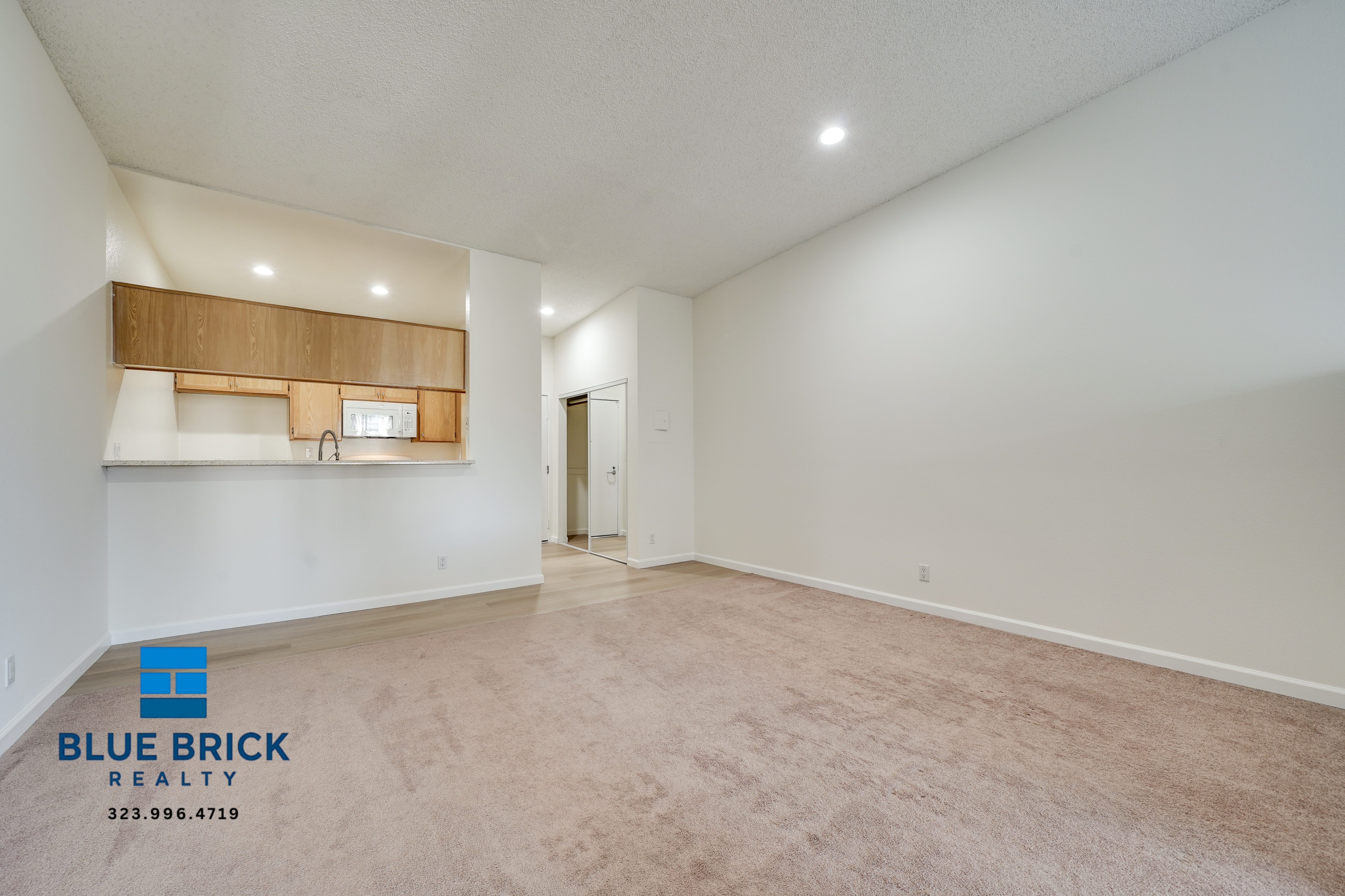 North Hollywood Condo: 11225 Morrison St