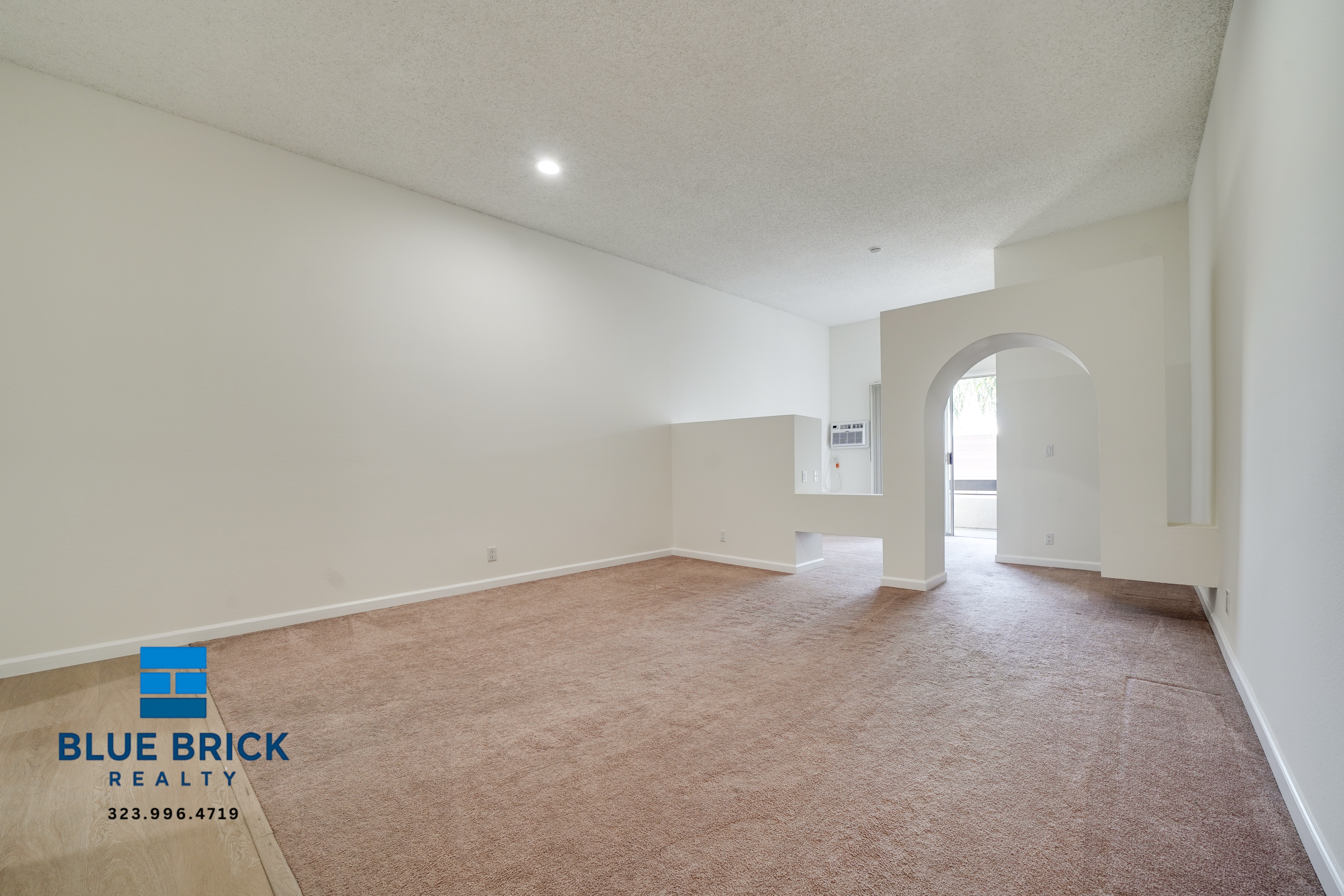 North Hollywood Condo: 11225 Morrison St