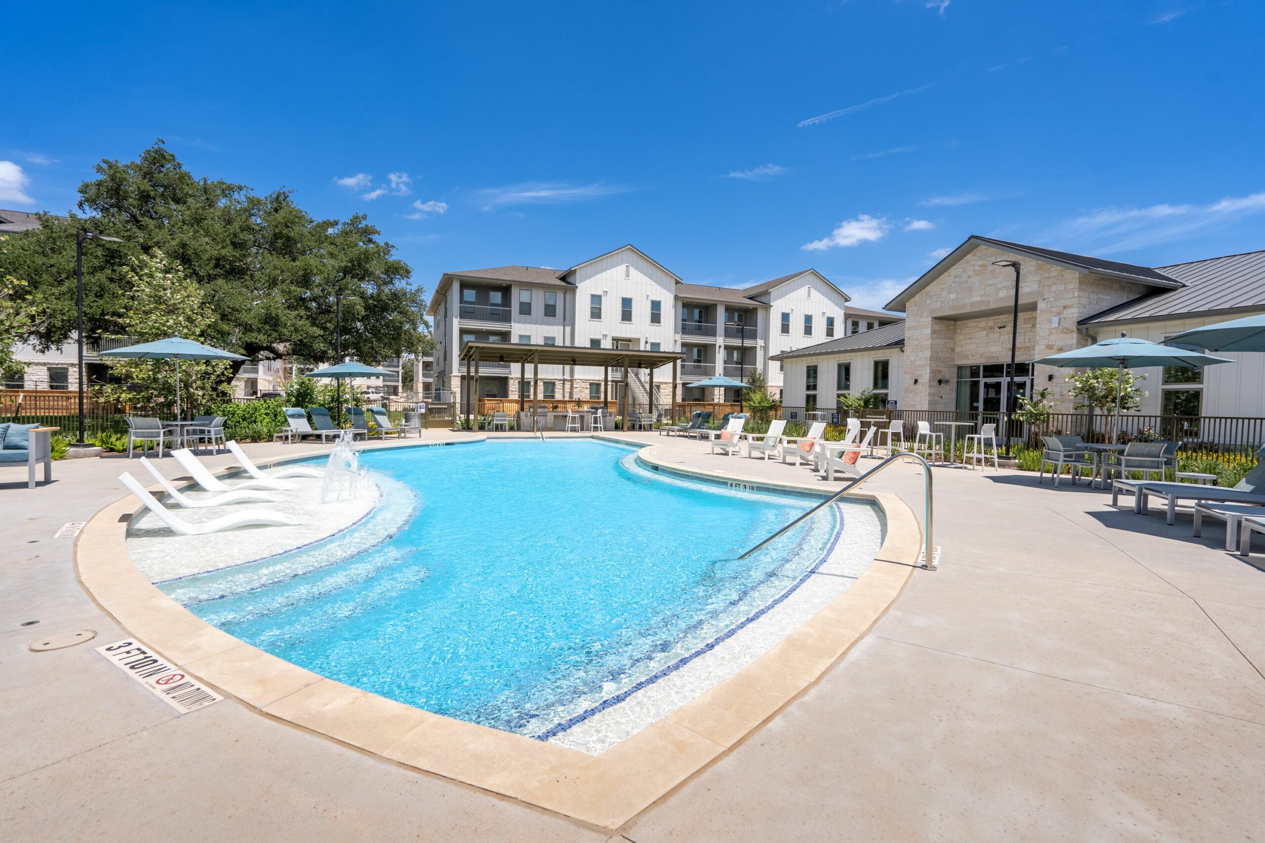 Austin Condo: 2206 TX-195