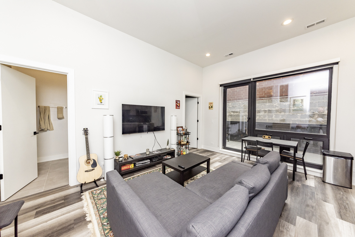 Chicago Condo: 2317 North Clark