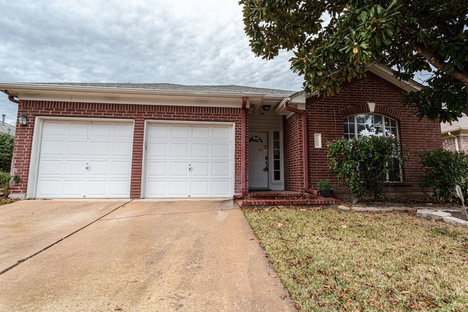 Pflugerville House: 1235 Blackthorn Drive