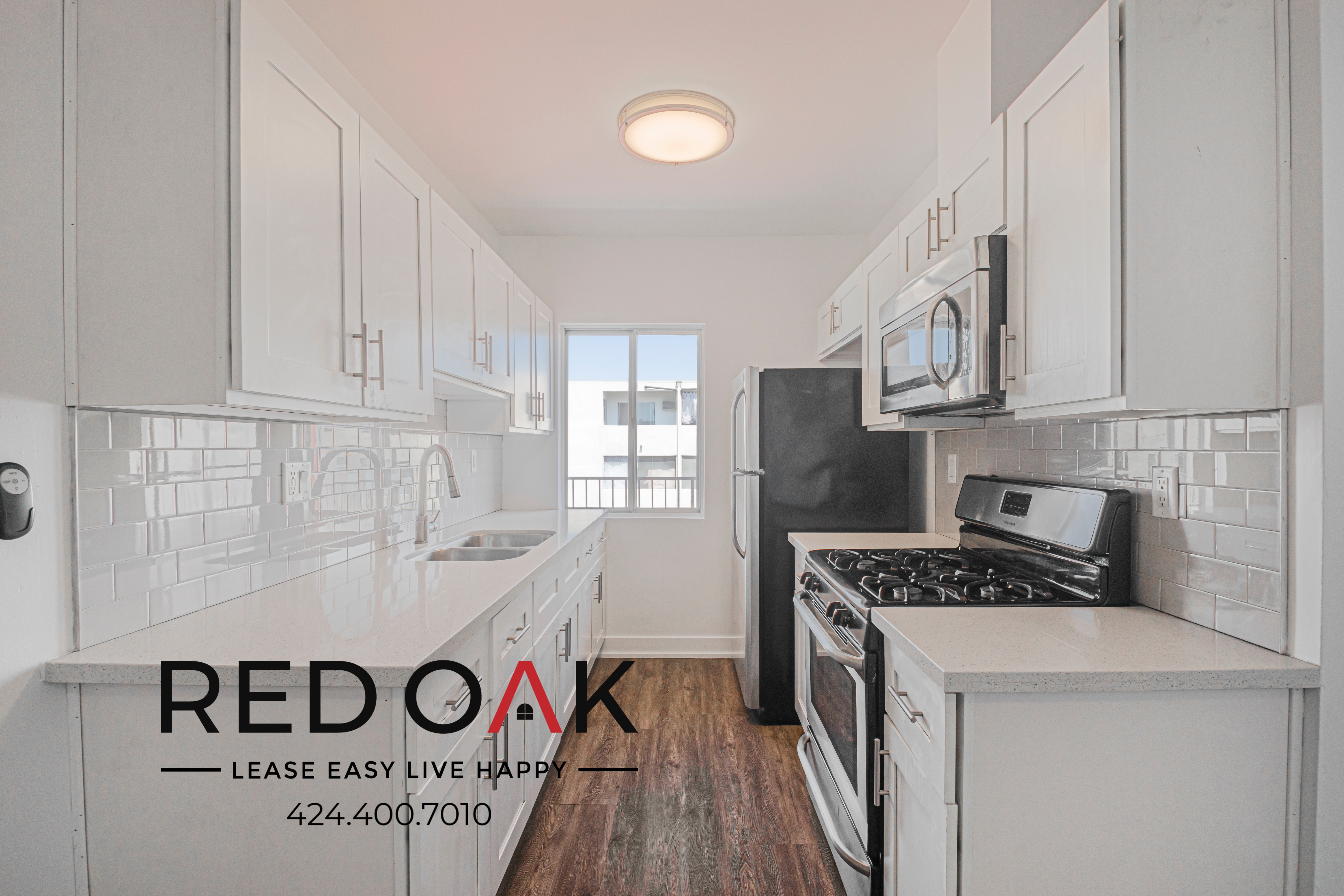 Los Angeles Condo: 5128 De Longpre Avenue
