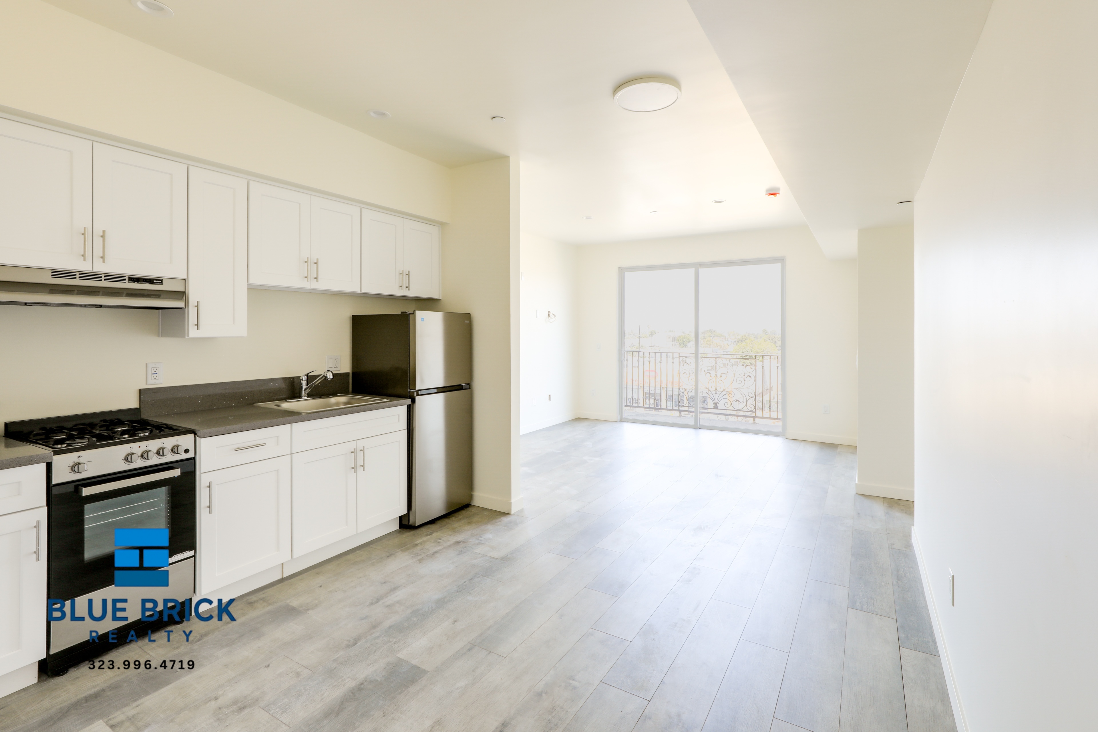 Los Angeles Apartment: 4324 S Vermont Ave