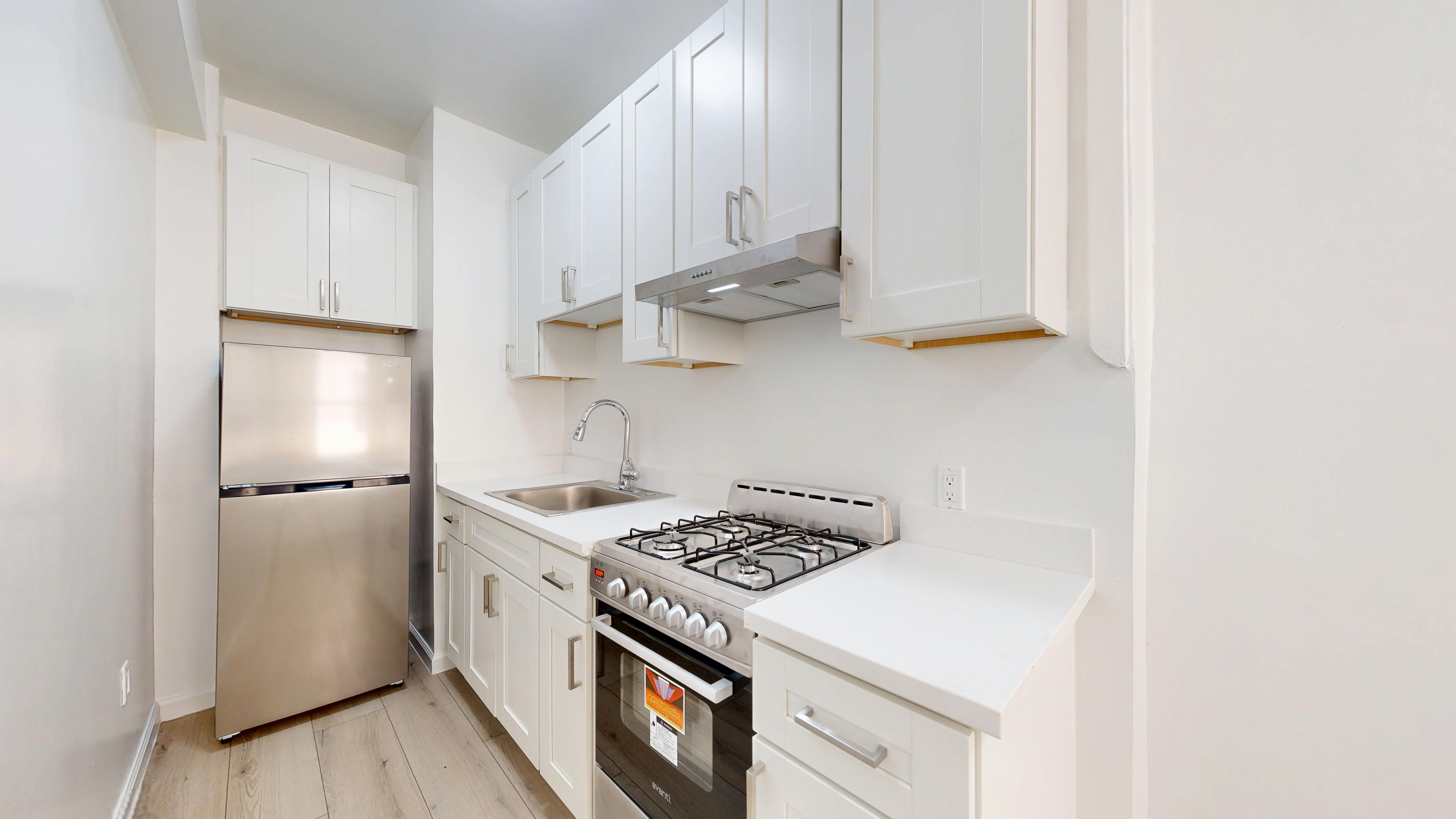 San Francisco Condo: 505 Taylor St