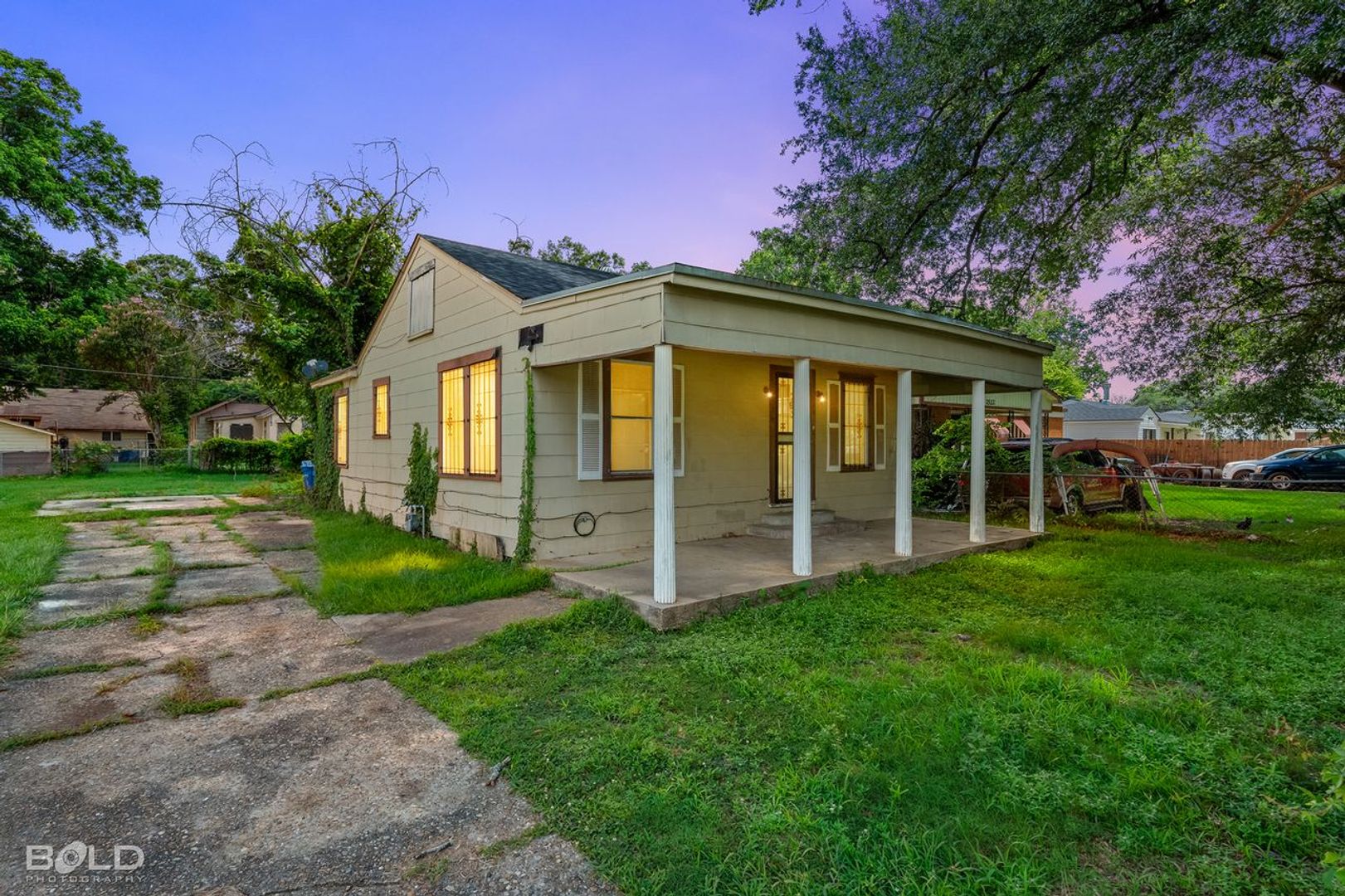 Shreveport House: 2536 Vivian St