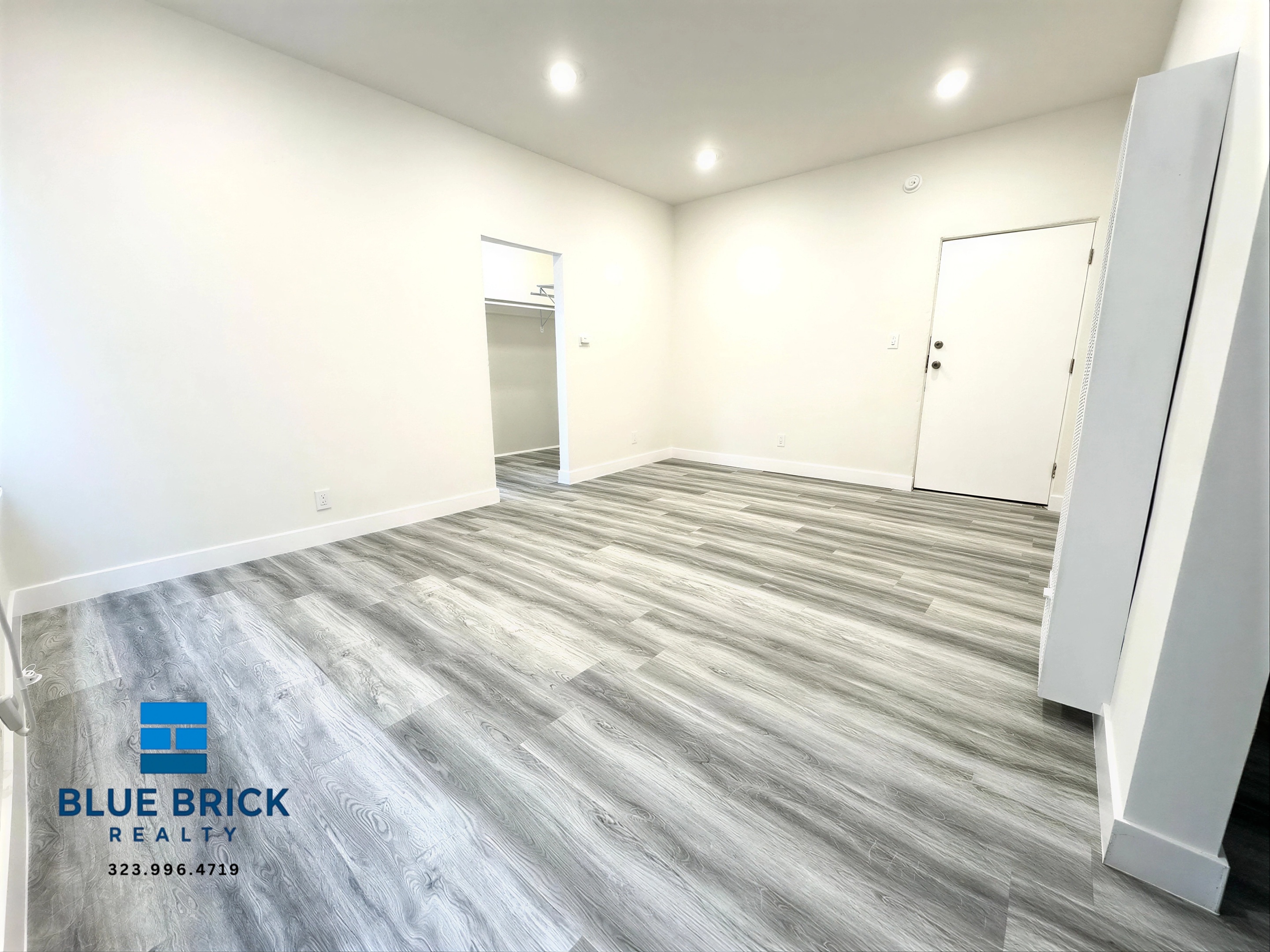 Los Angeles Condo: 400 N Coronado St