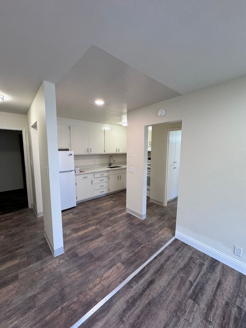 San Leandro Apartment: 532 Bancroft Ave