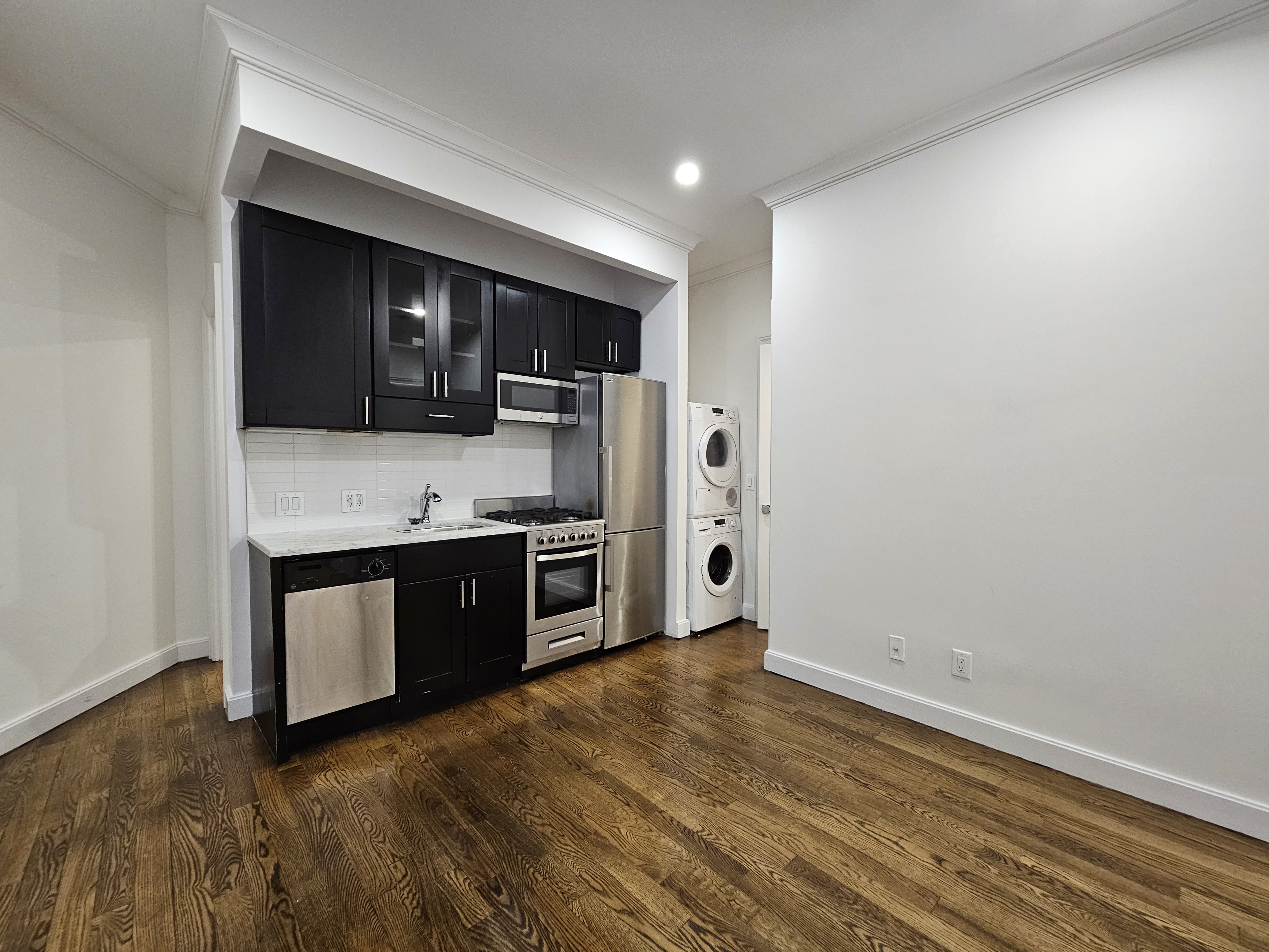 New York Condo: 307 Mott st