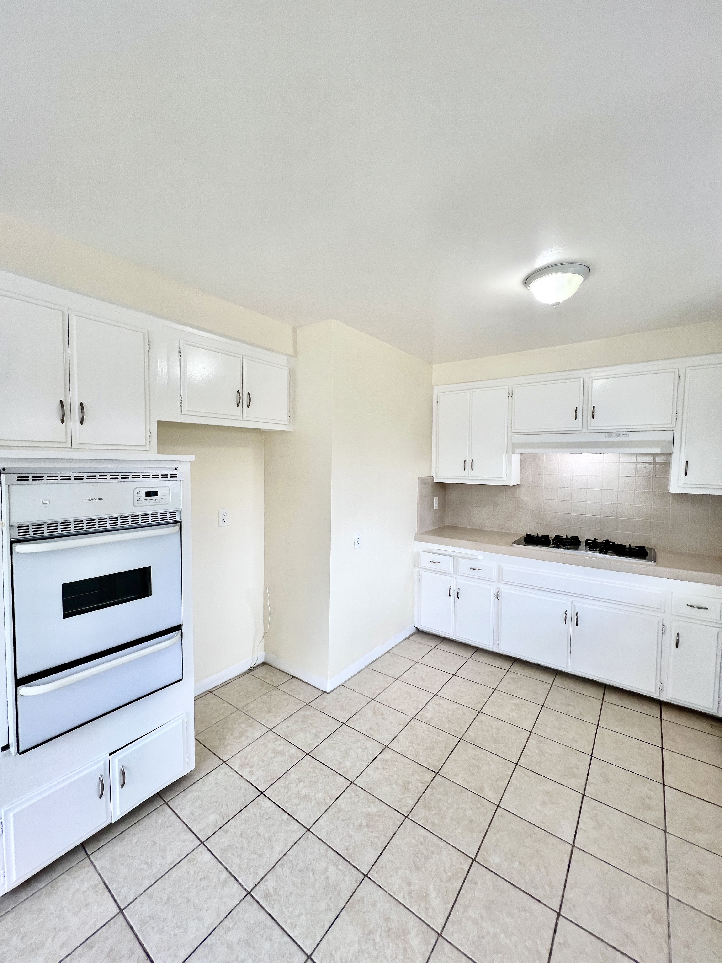 Hathorne Townhome: 4441 W 134th St