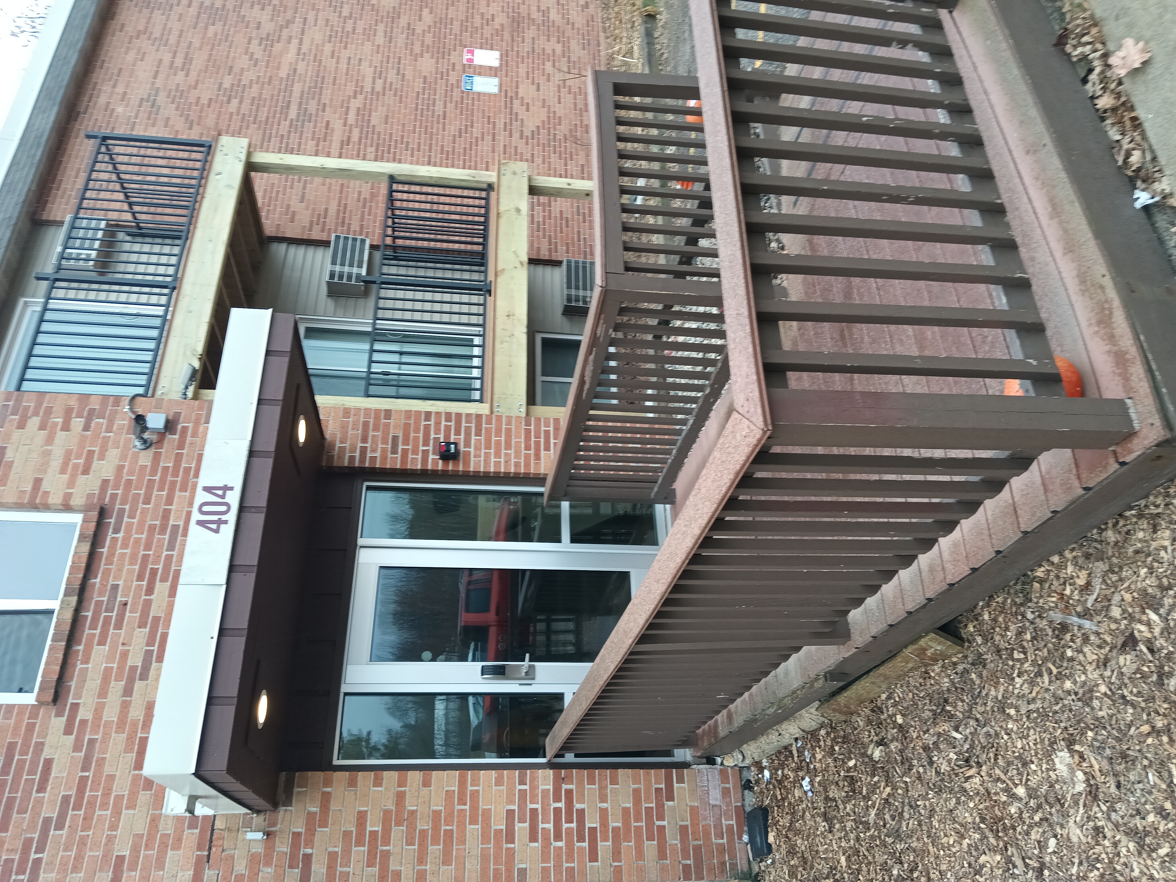 Alexandria Apartment: 404 S Mckay Ave