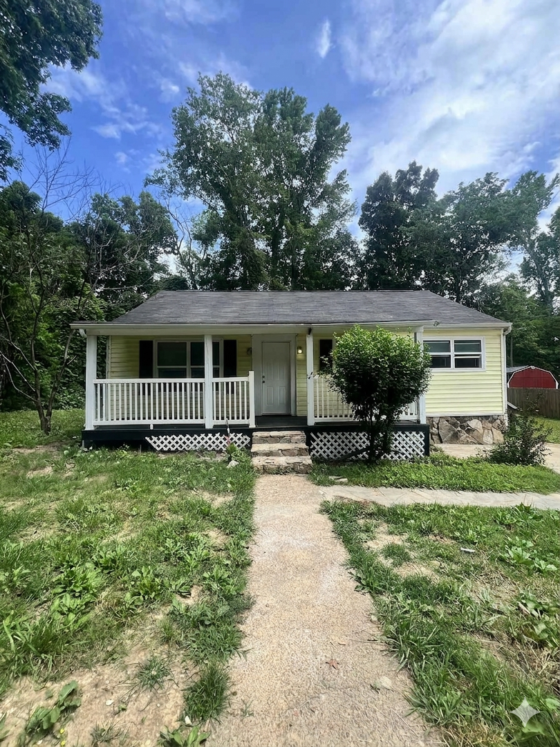Rossville House: 27 Cherry Ln
