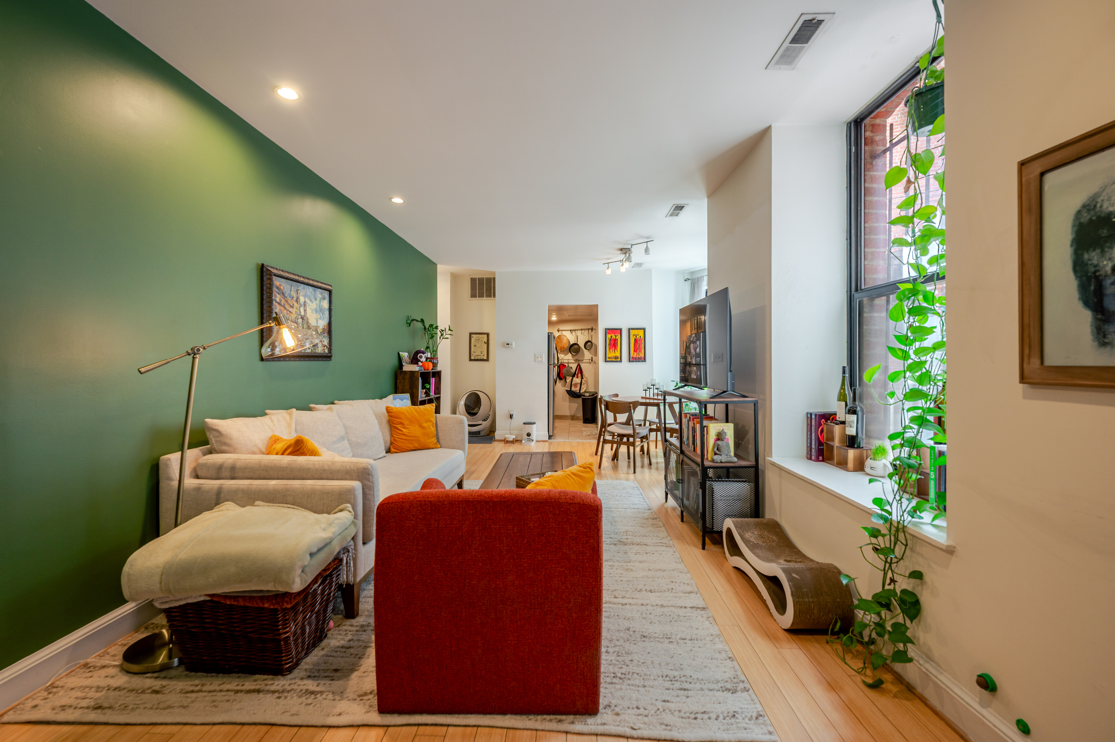 Washington Condo: 1115 12th St NW