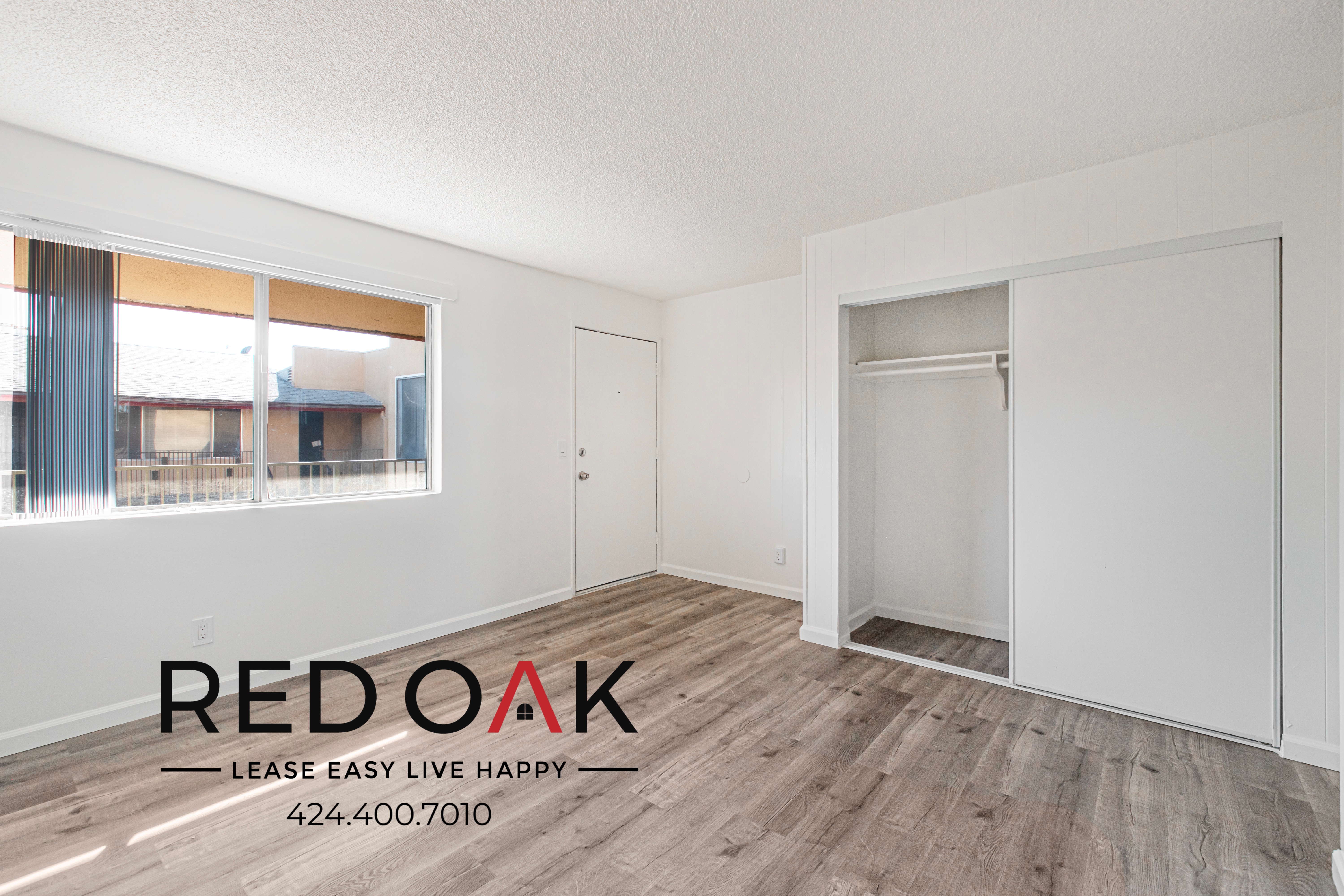 Commerce Condo: 7125 E Gage Ave
