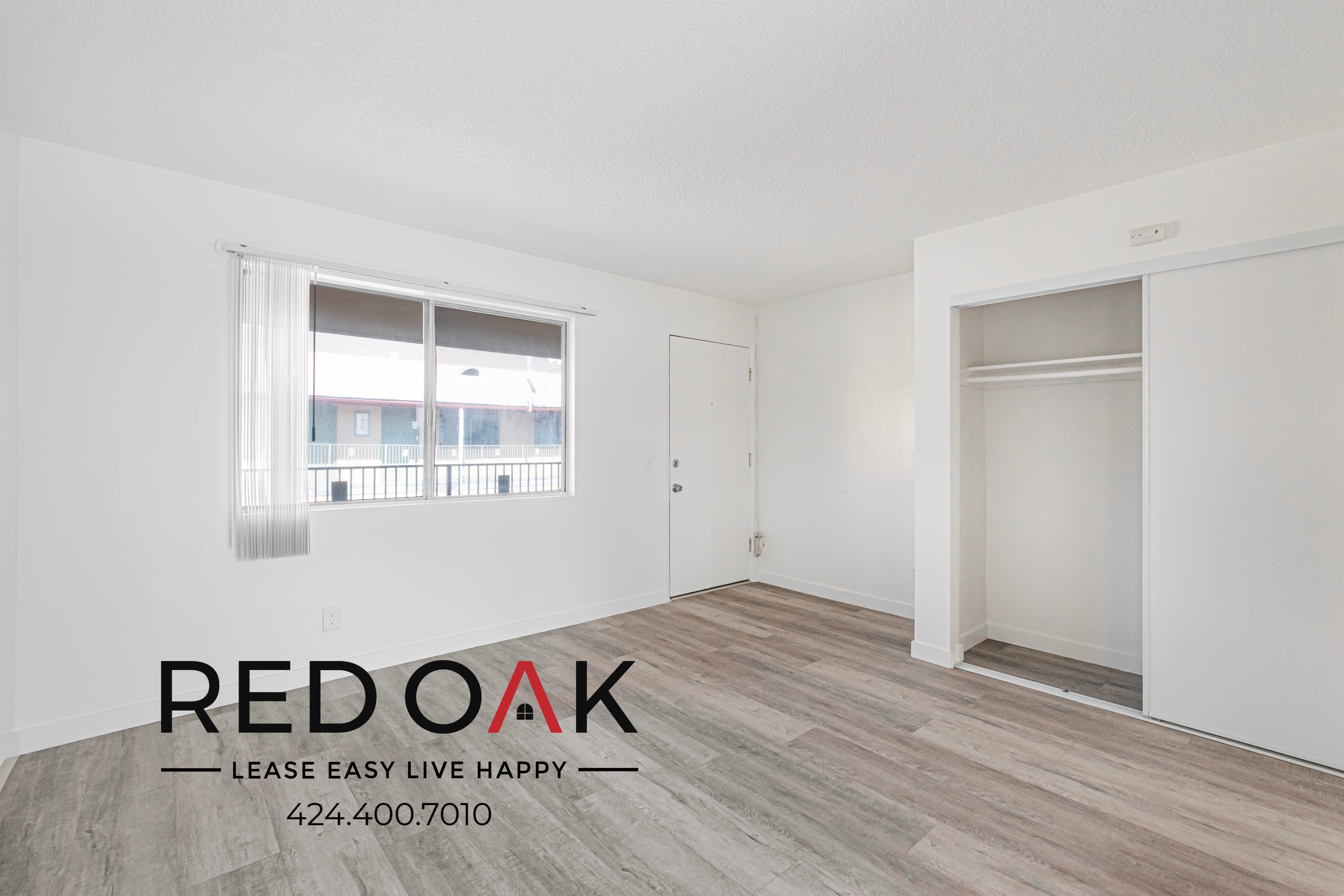 Commerce Condo: 7119 E. Gage Ave