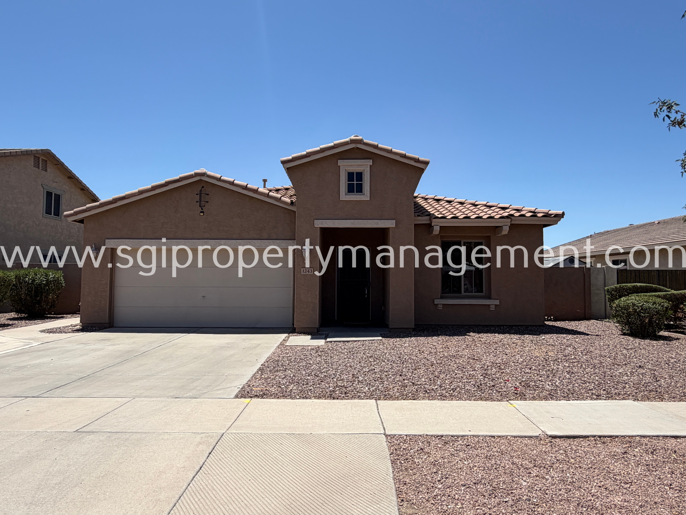 Gilbert House: 1243 E Walnut Rd