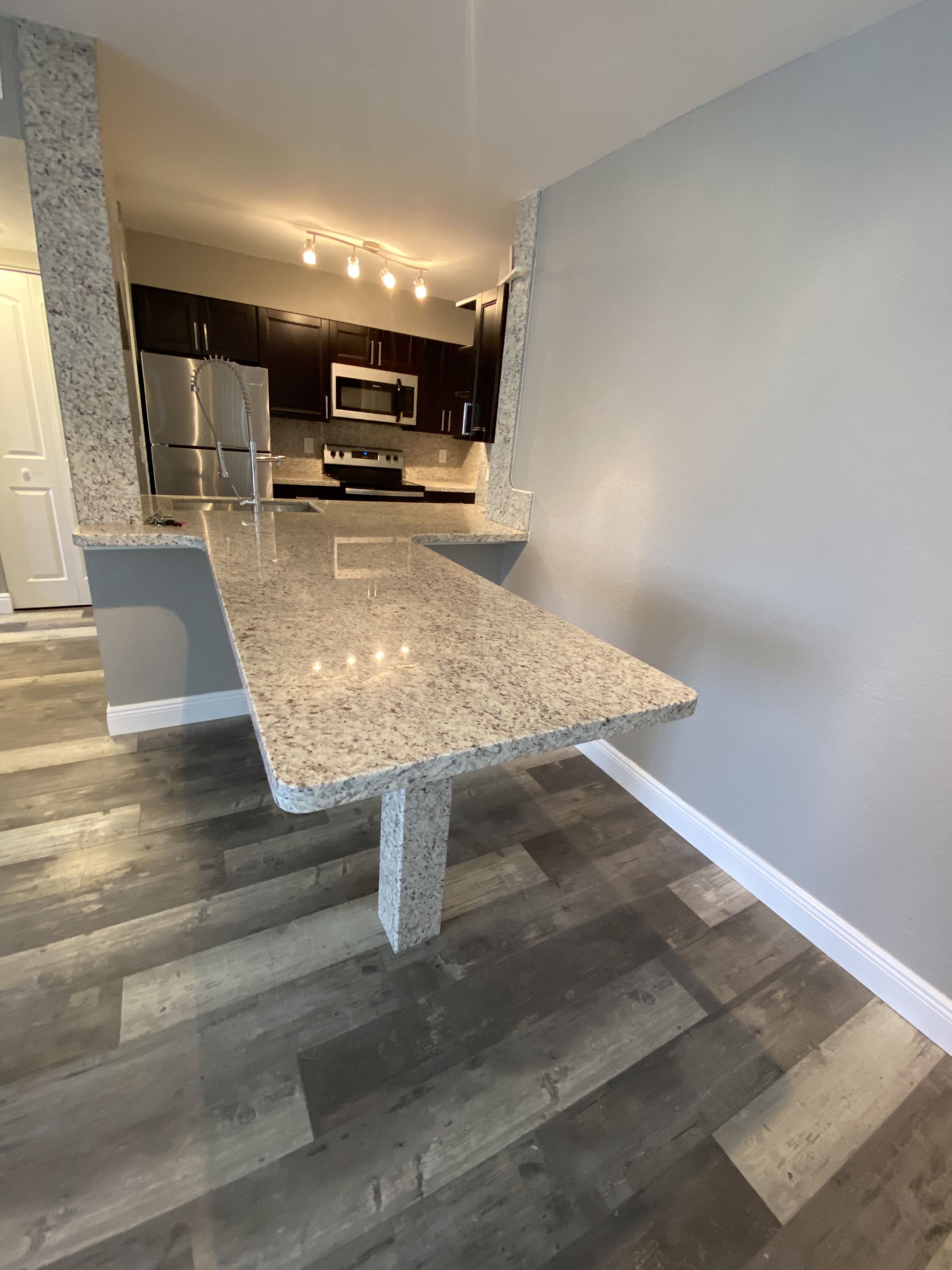 Oakland Park House: 2810 N Oakland Forest Dr#104