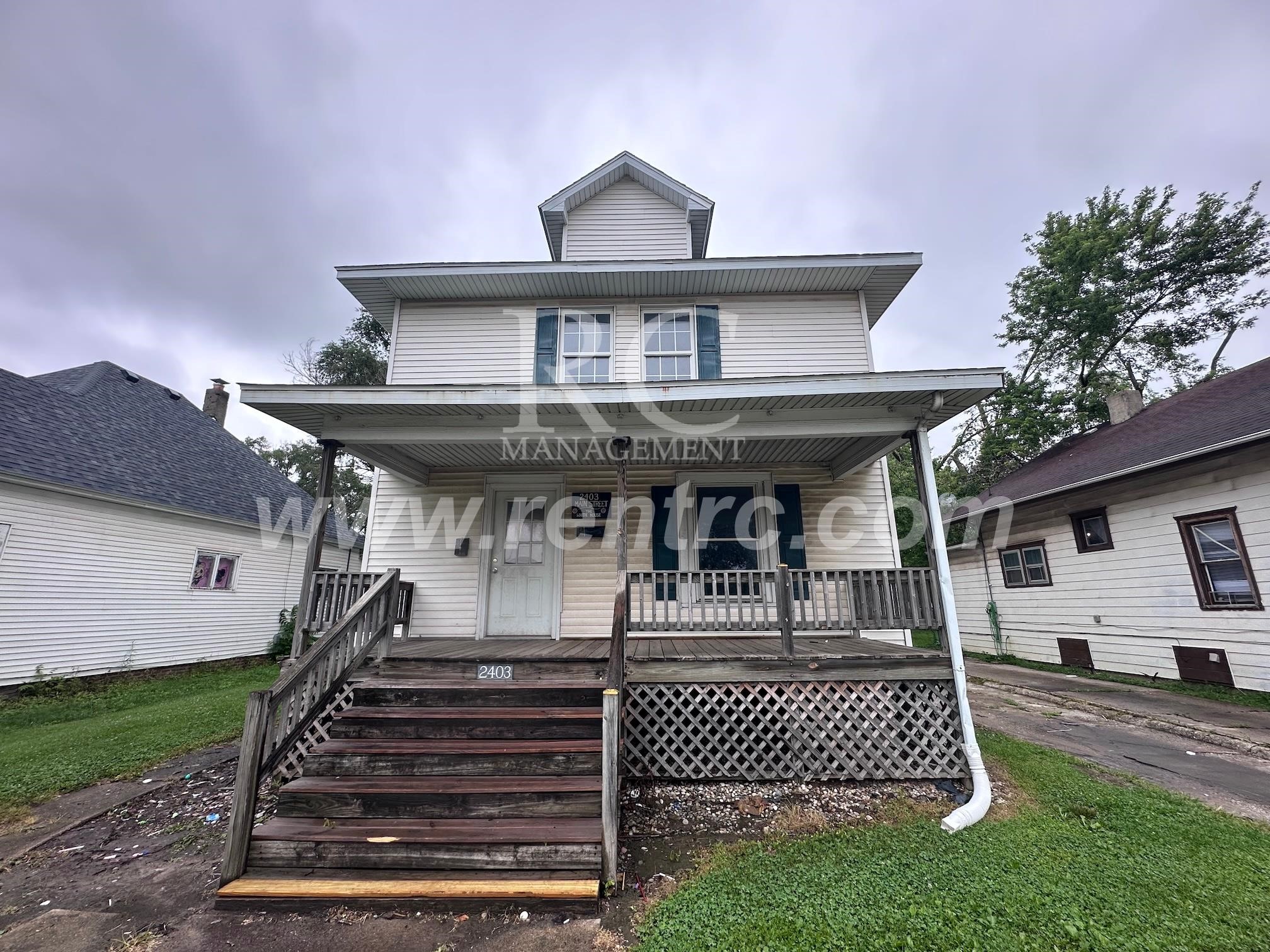 Danville House: 2403-1 Main