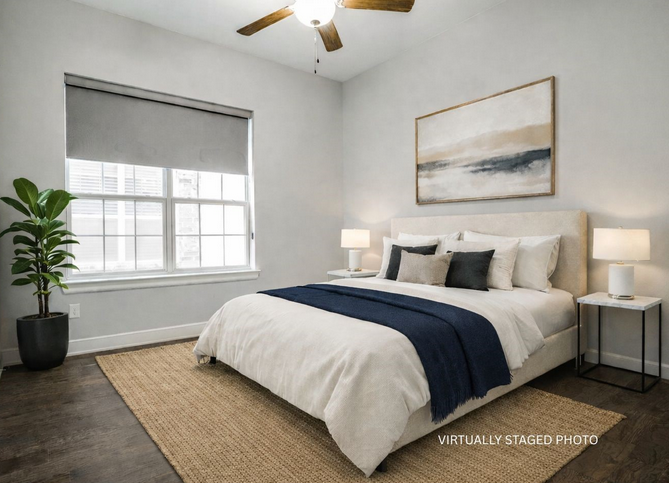 Addison Condo: 5015 Meridian Ln