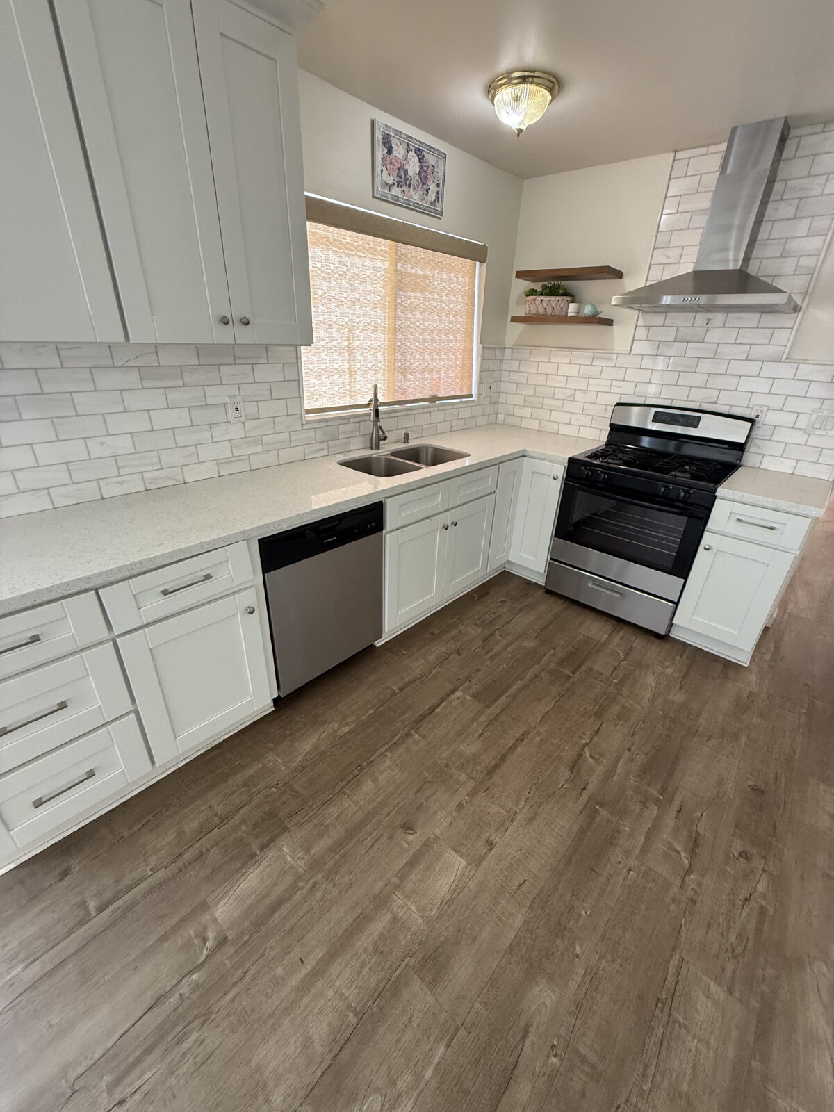 Hemet House: 390 Magnolia Circle