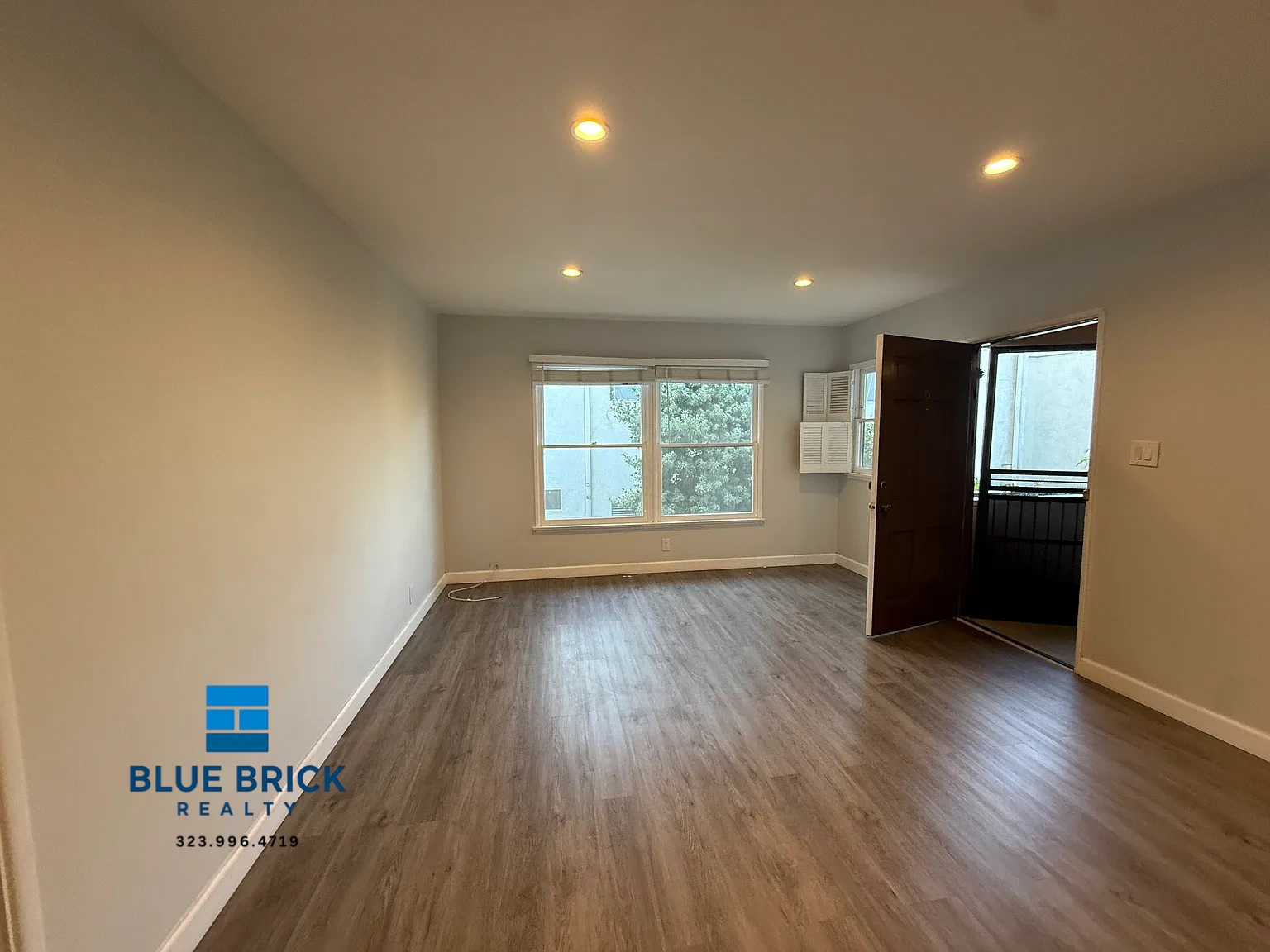 Los Angeles Condo: 1222 McClellan Dr