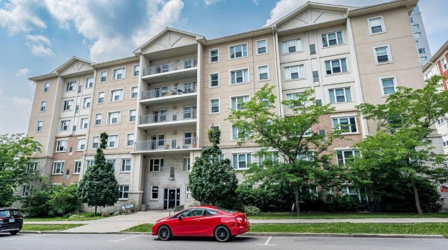 404 - 251 Lester St - Unit 3