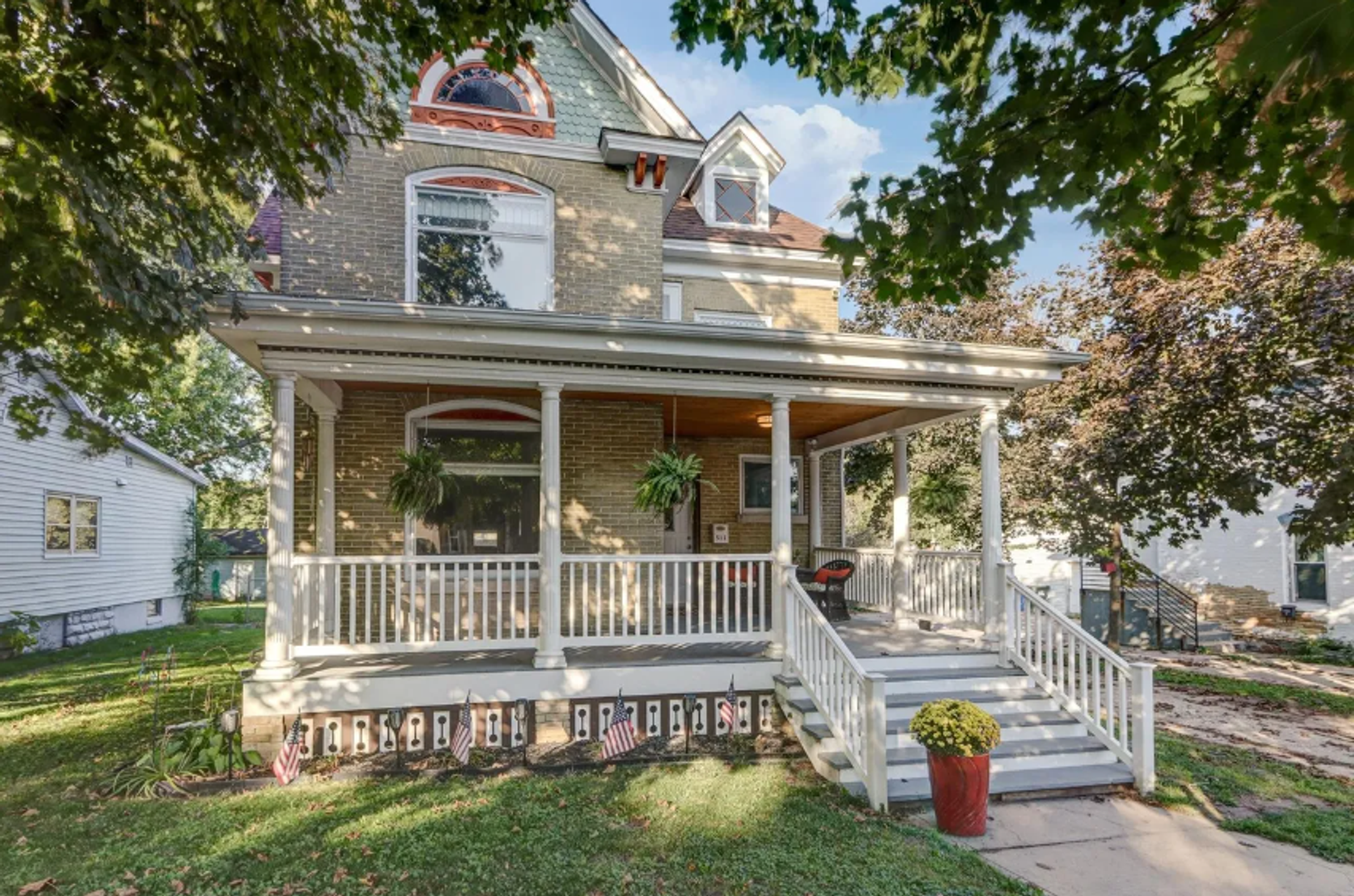 Portage House: 511 W. Wisconsin Street