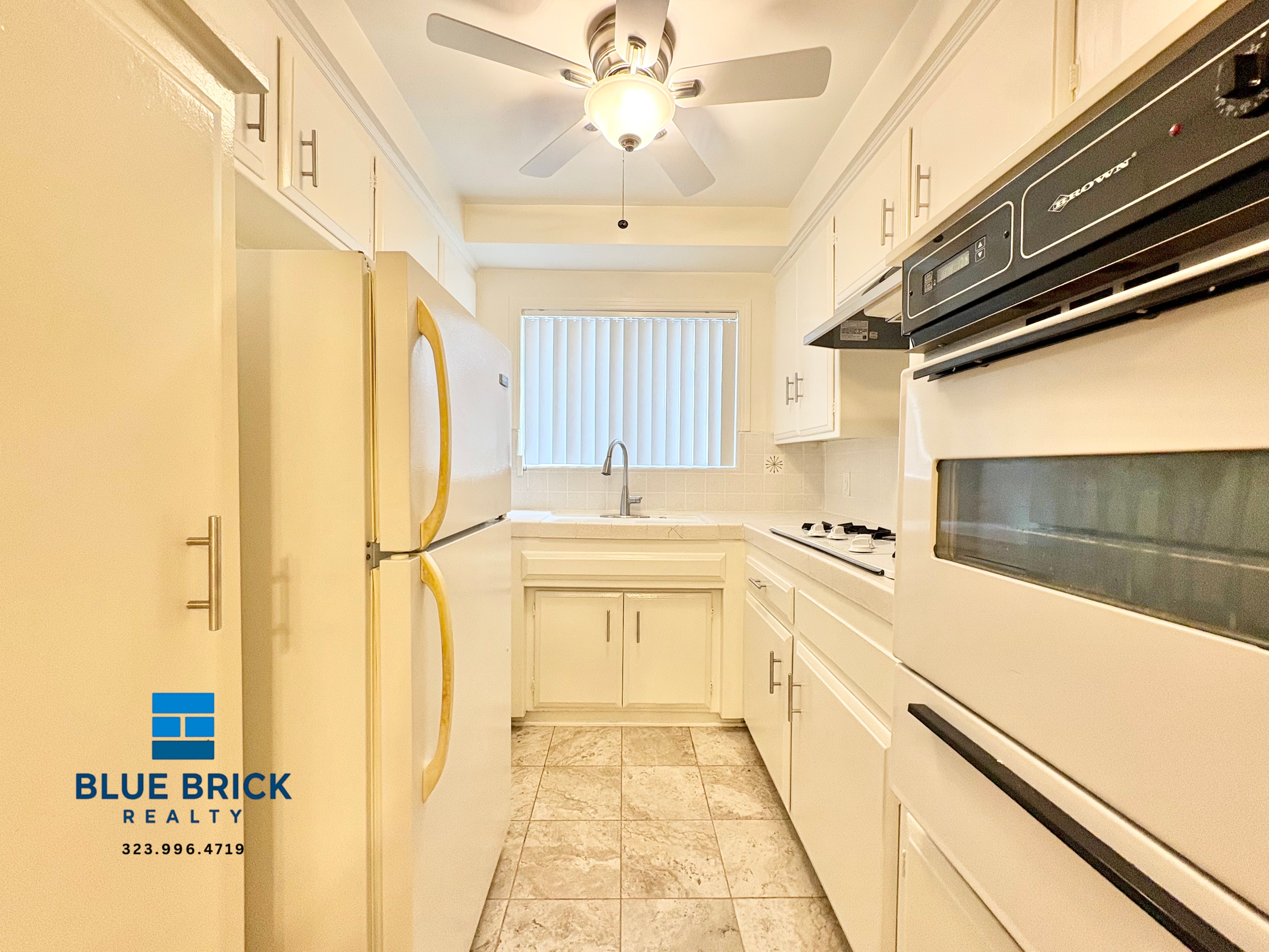 West Hollywood Condo: 942 N Gardner St