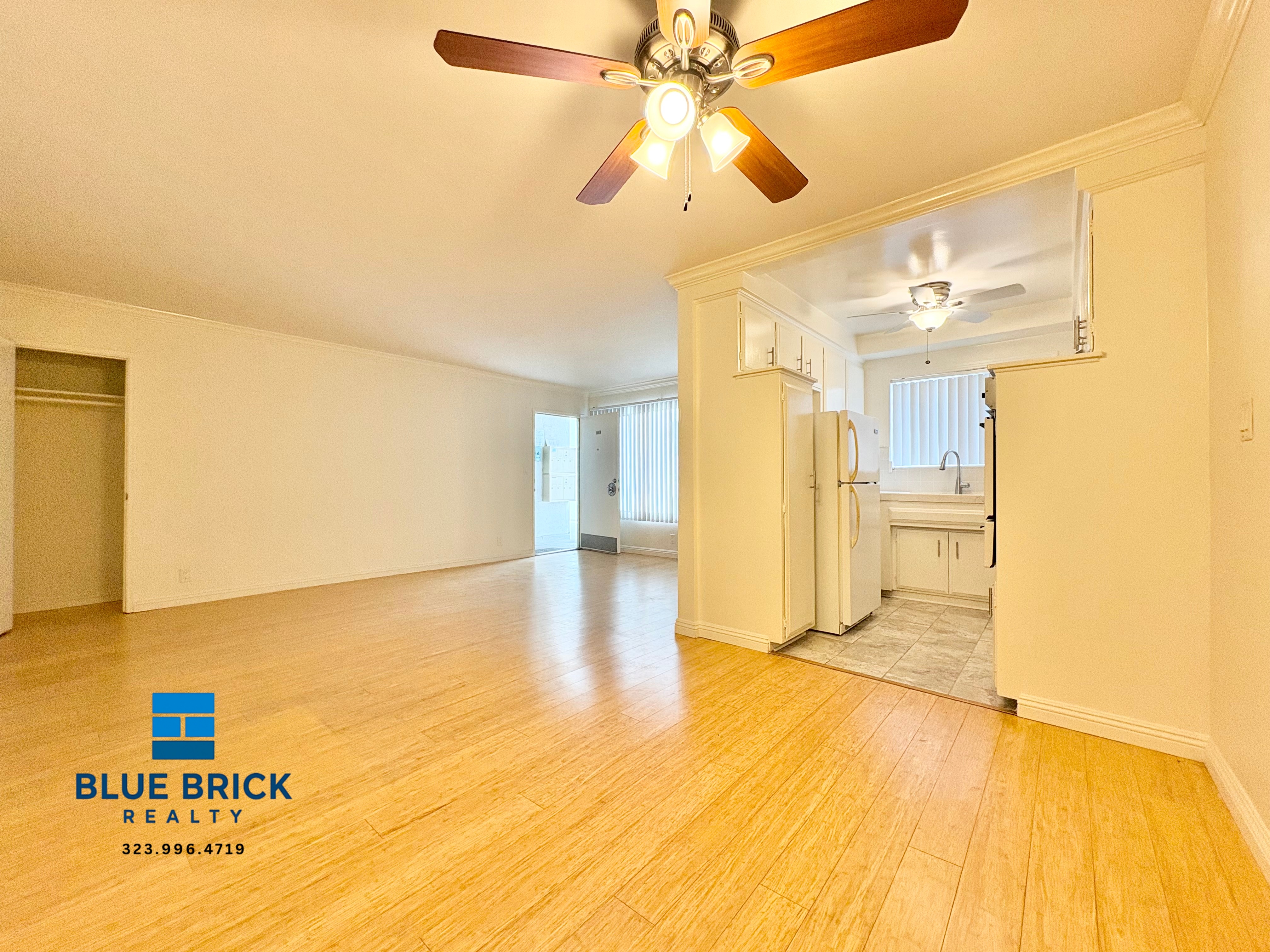 West Hollywood Condo: 942 N Gardner St
