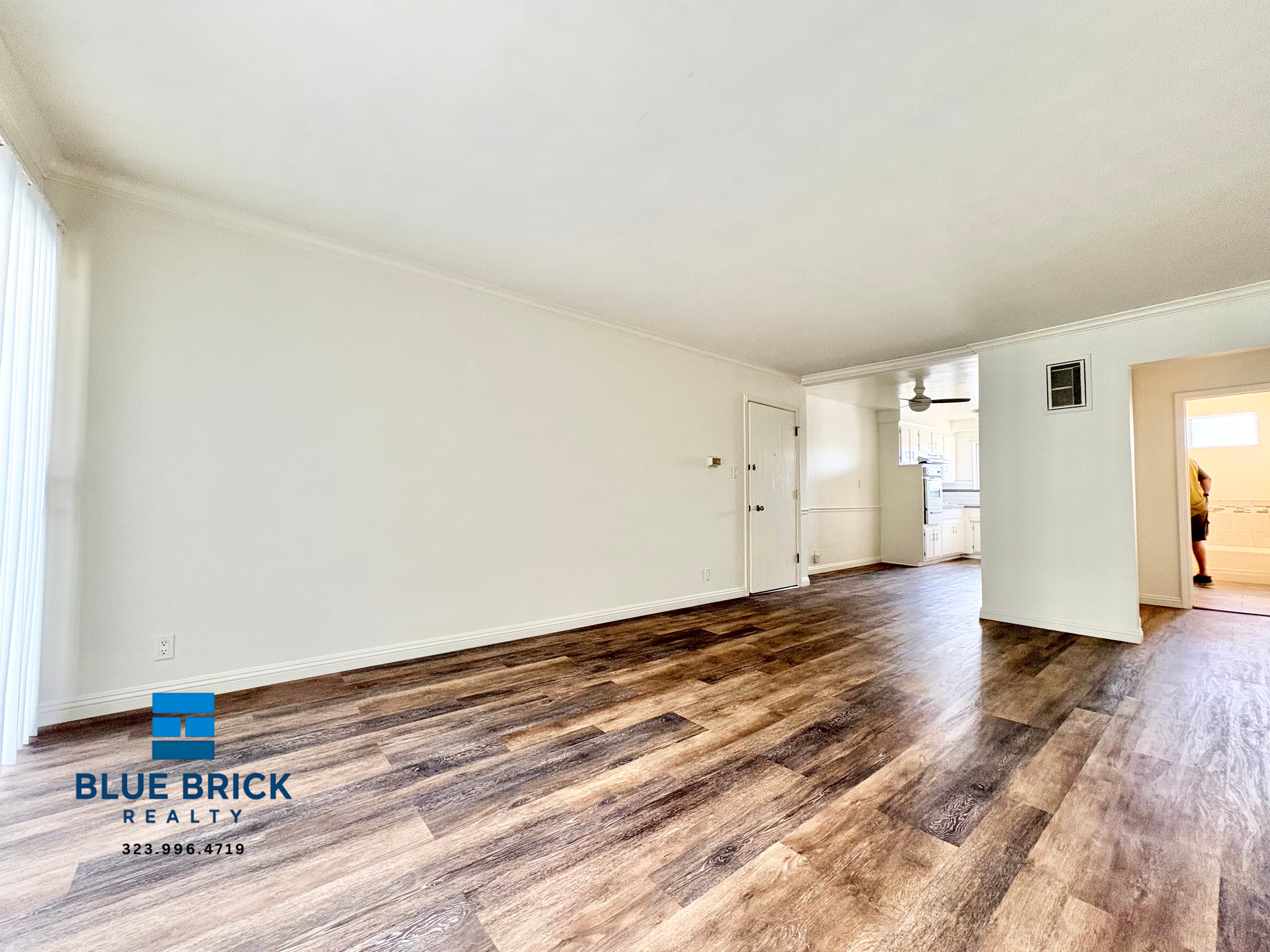 West Hollywood Condo: 942 N Gardner St