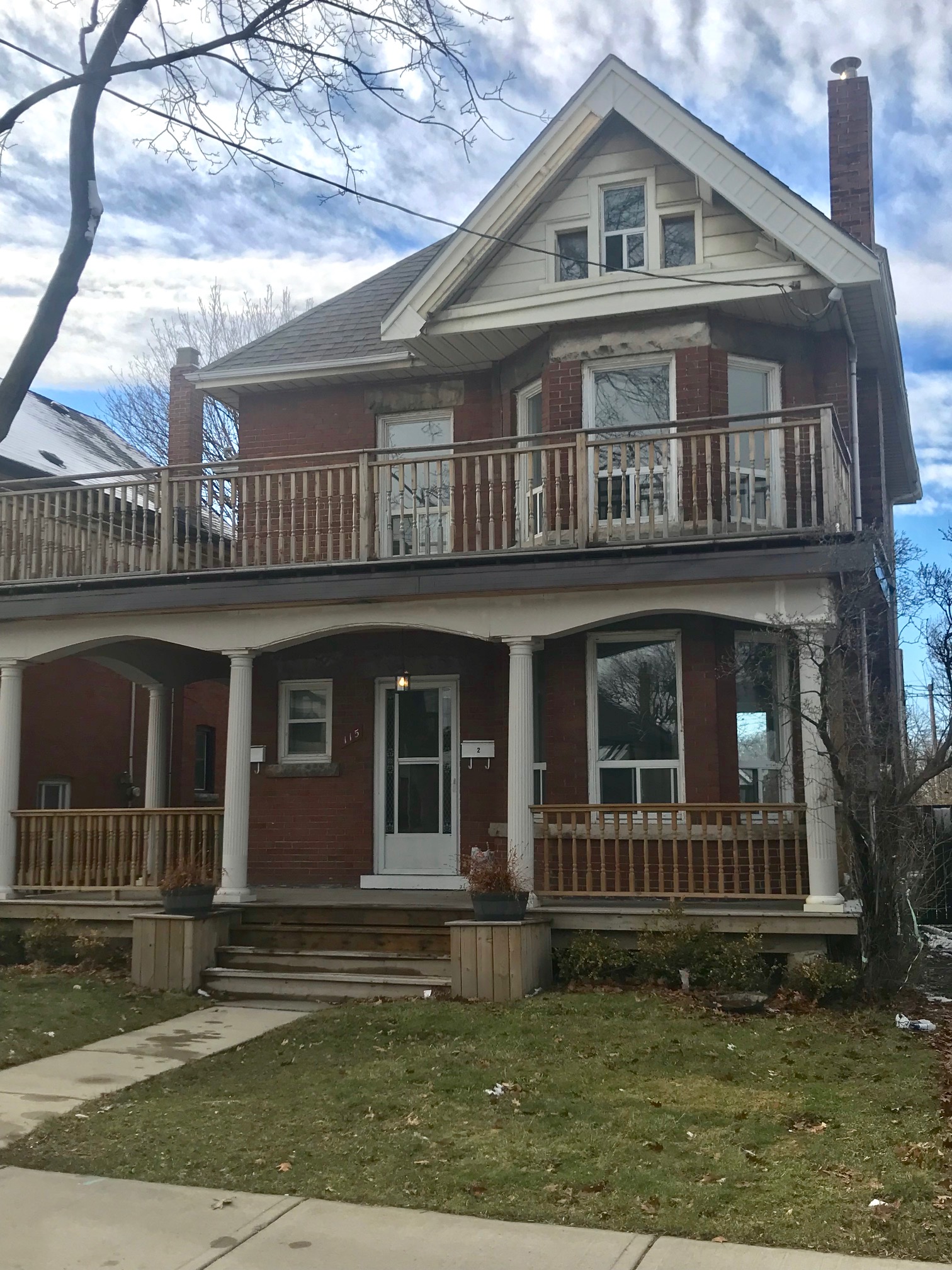 Hamilton Condo: 115 Park Row North
