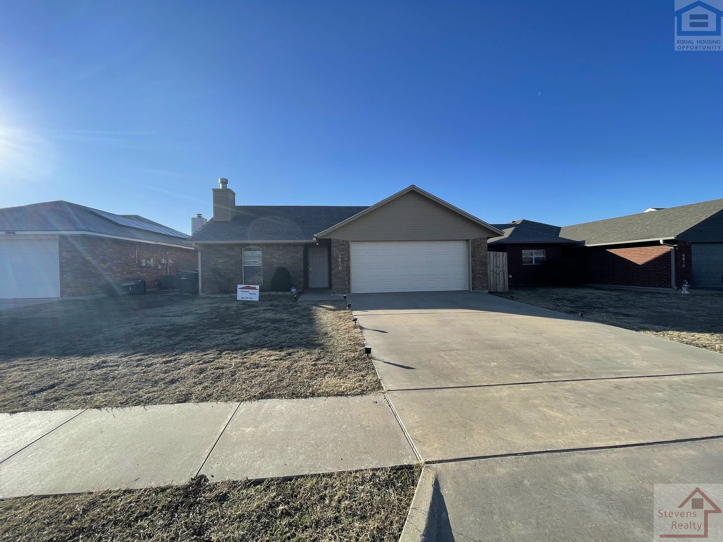 Lawton House: 4416 SW Hickory Ln