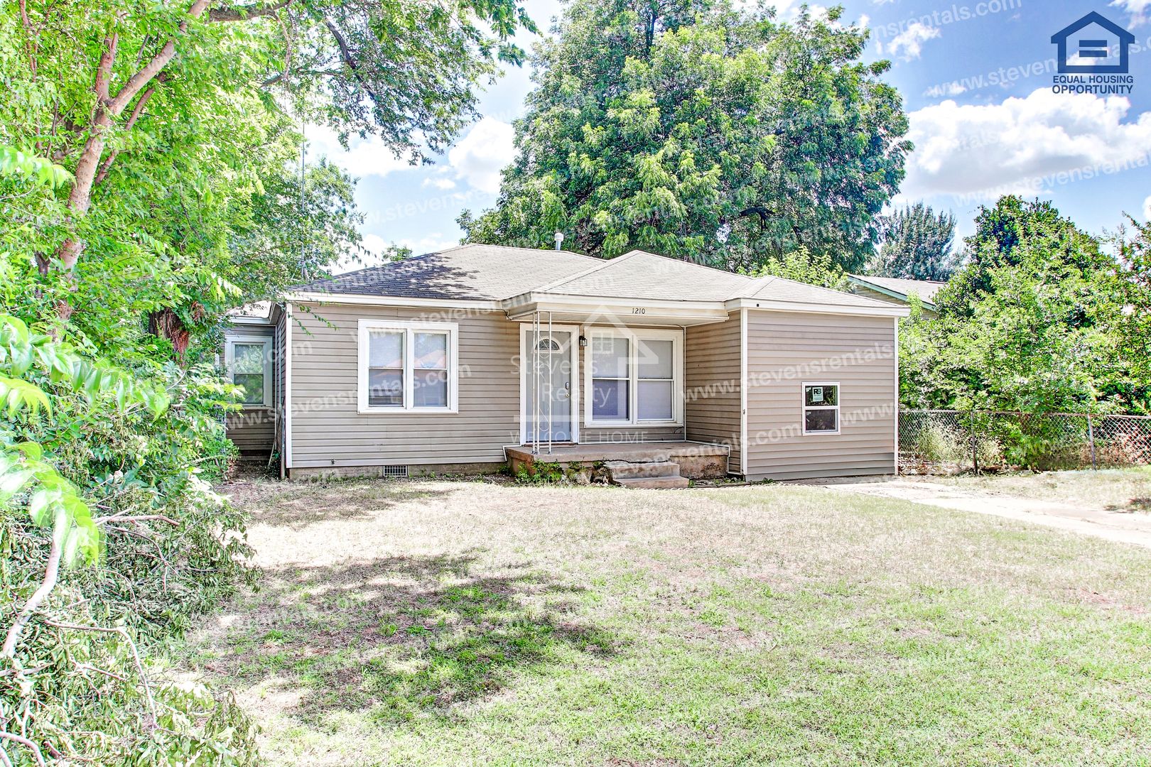 Lawton House: 1210 NW Irwin Ave