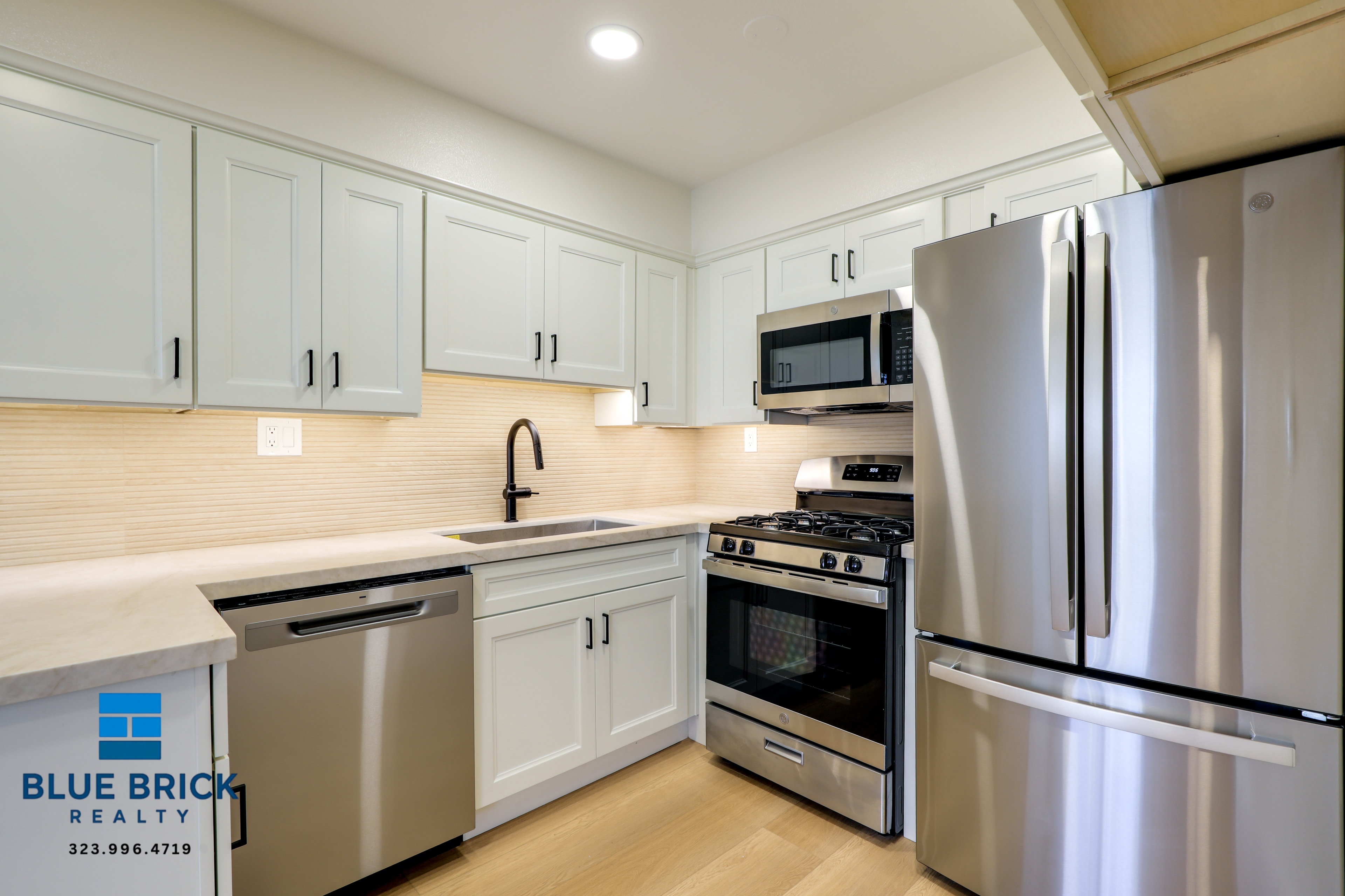 Los Angeles Condo: 1405 N Normandie Ave