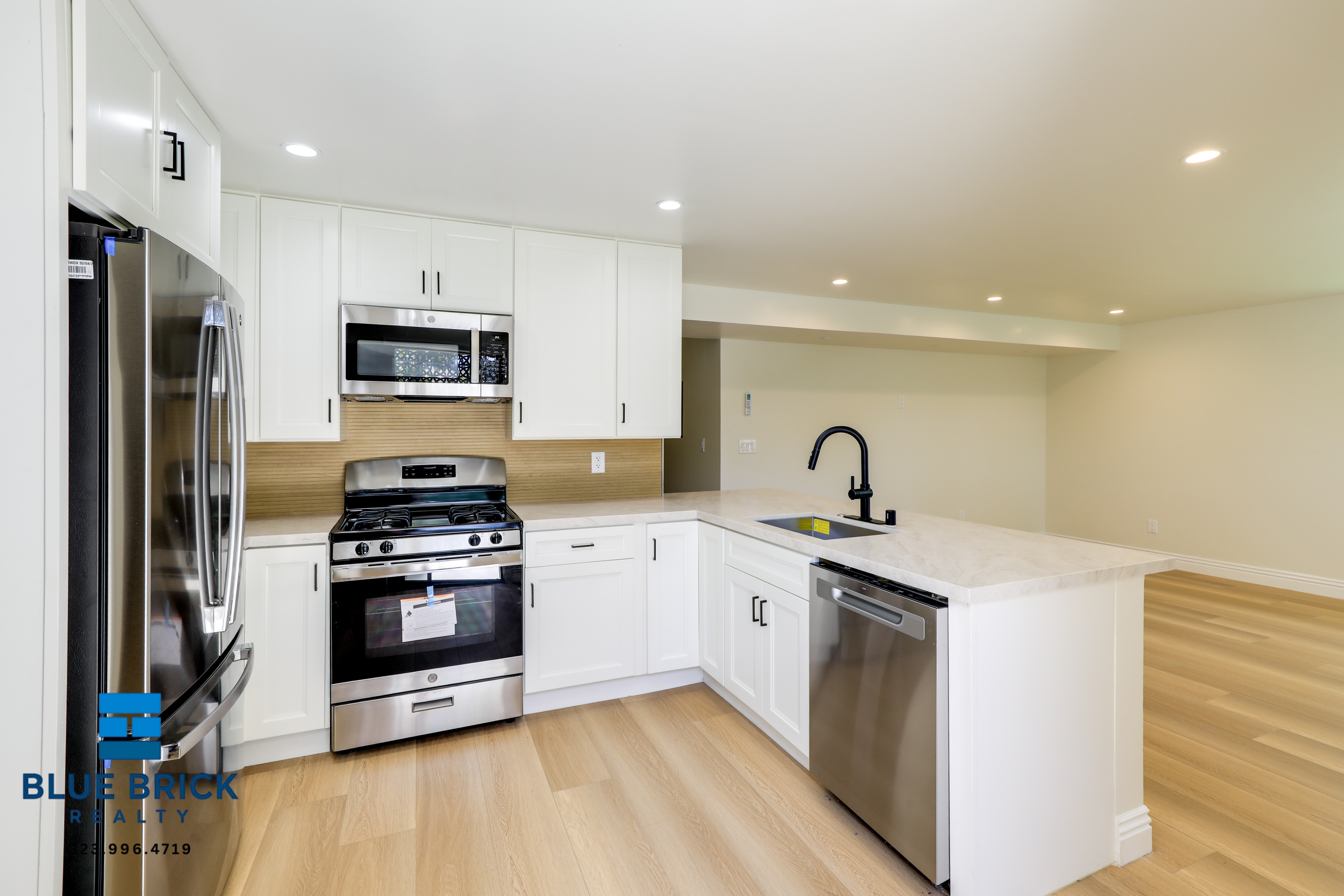 Los Angeles Condo: 1405 N Normandie Ave
