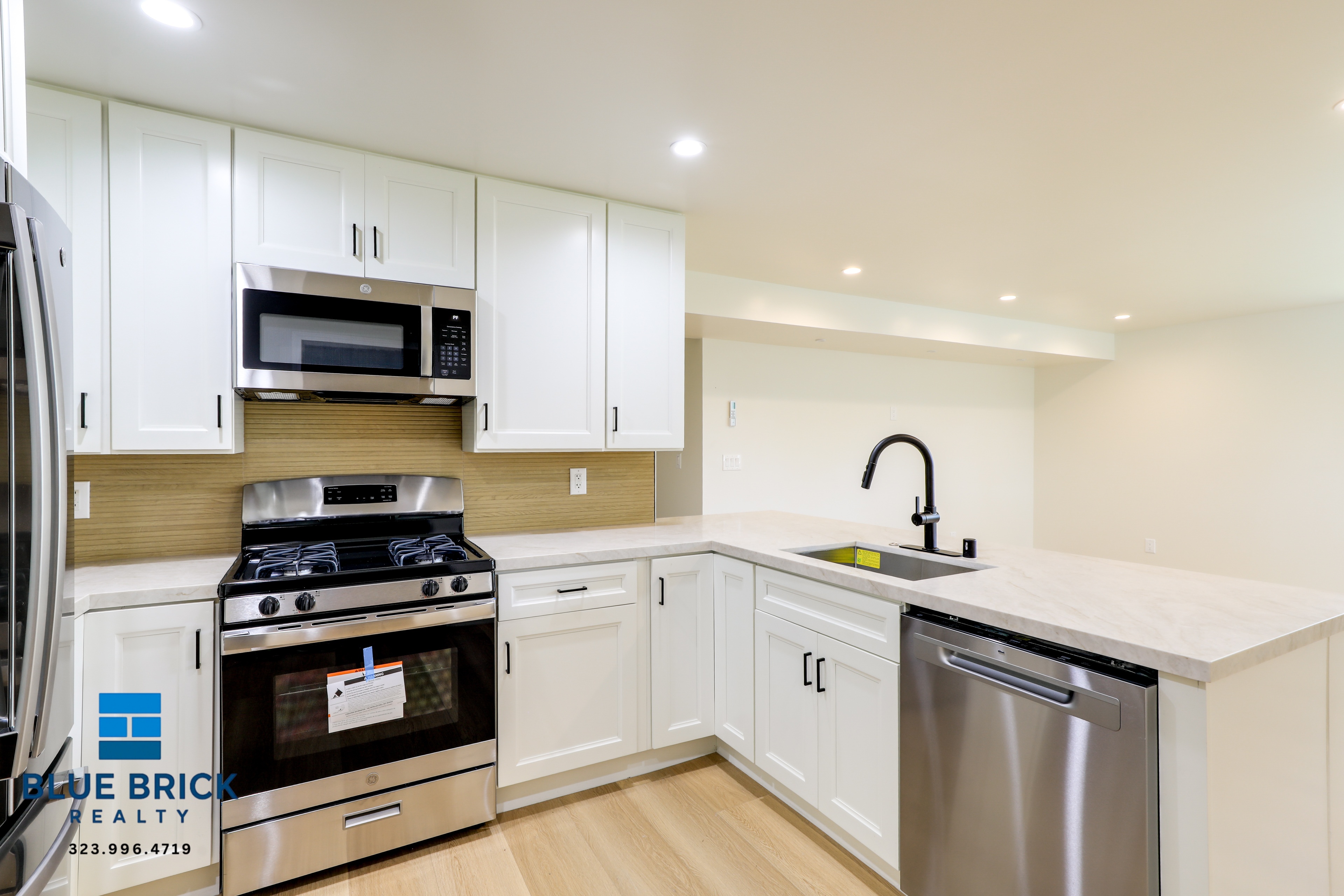 Los Angeles Condo: 1405 N Normandie Ave