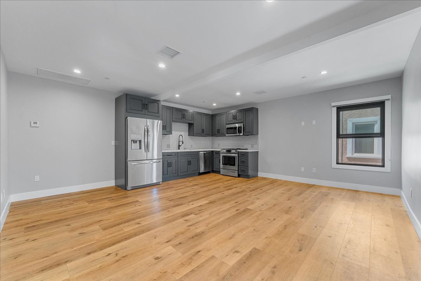 Los Angeles Condo: 1182 West Blvd