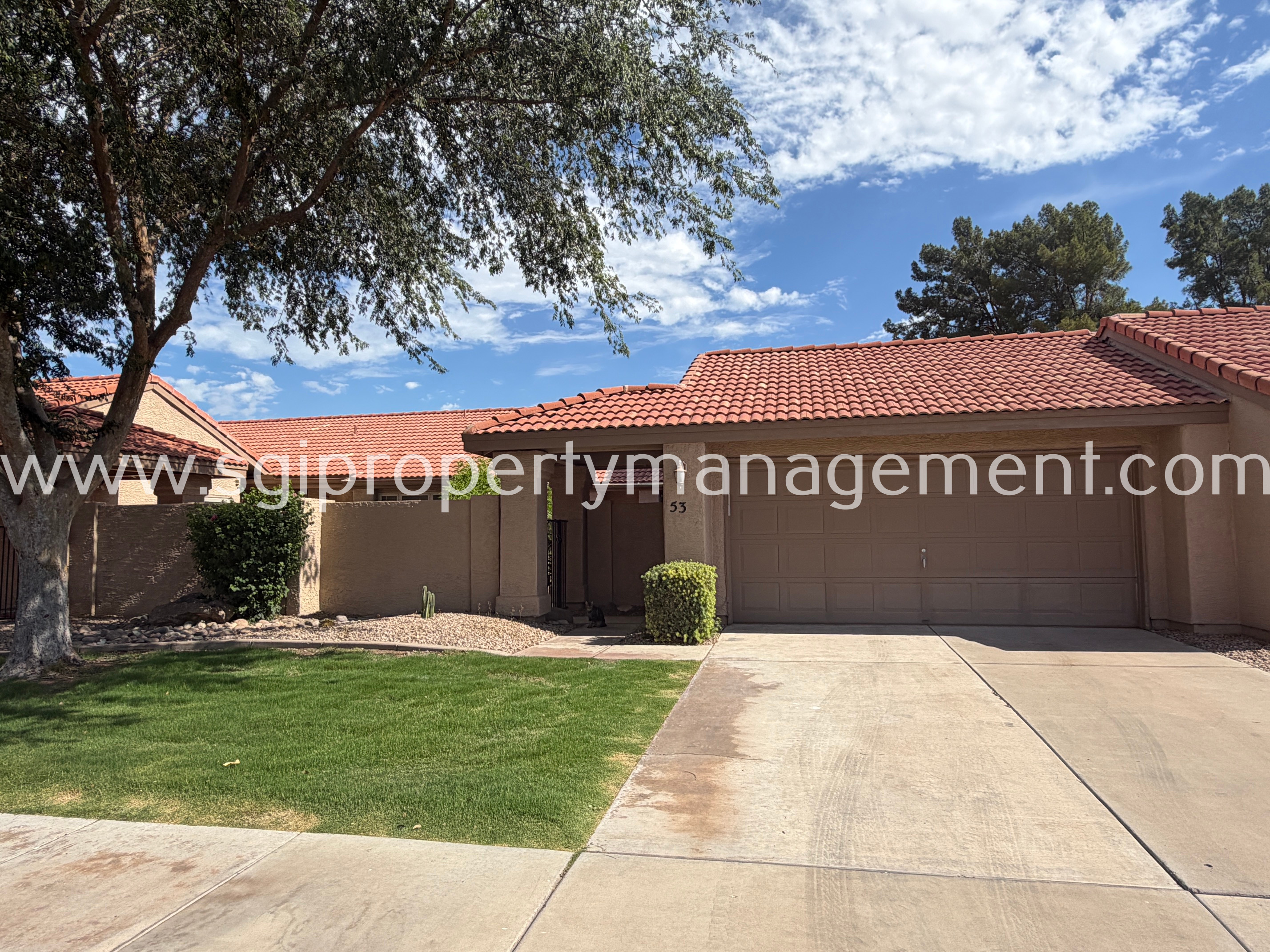 Mesa House: 945 N Pasadena