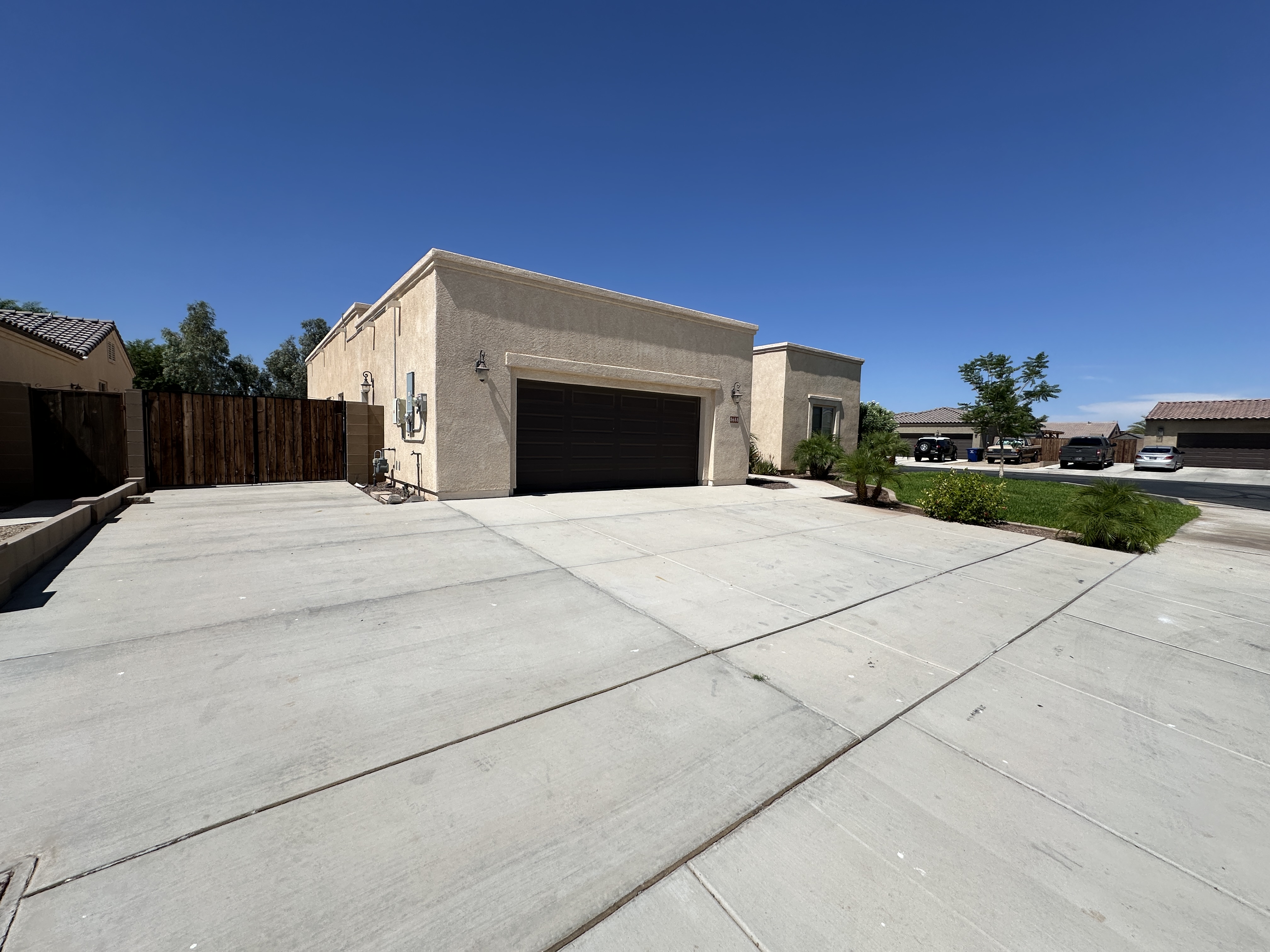 YUMA House: 5688 E 39TH PL