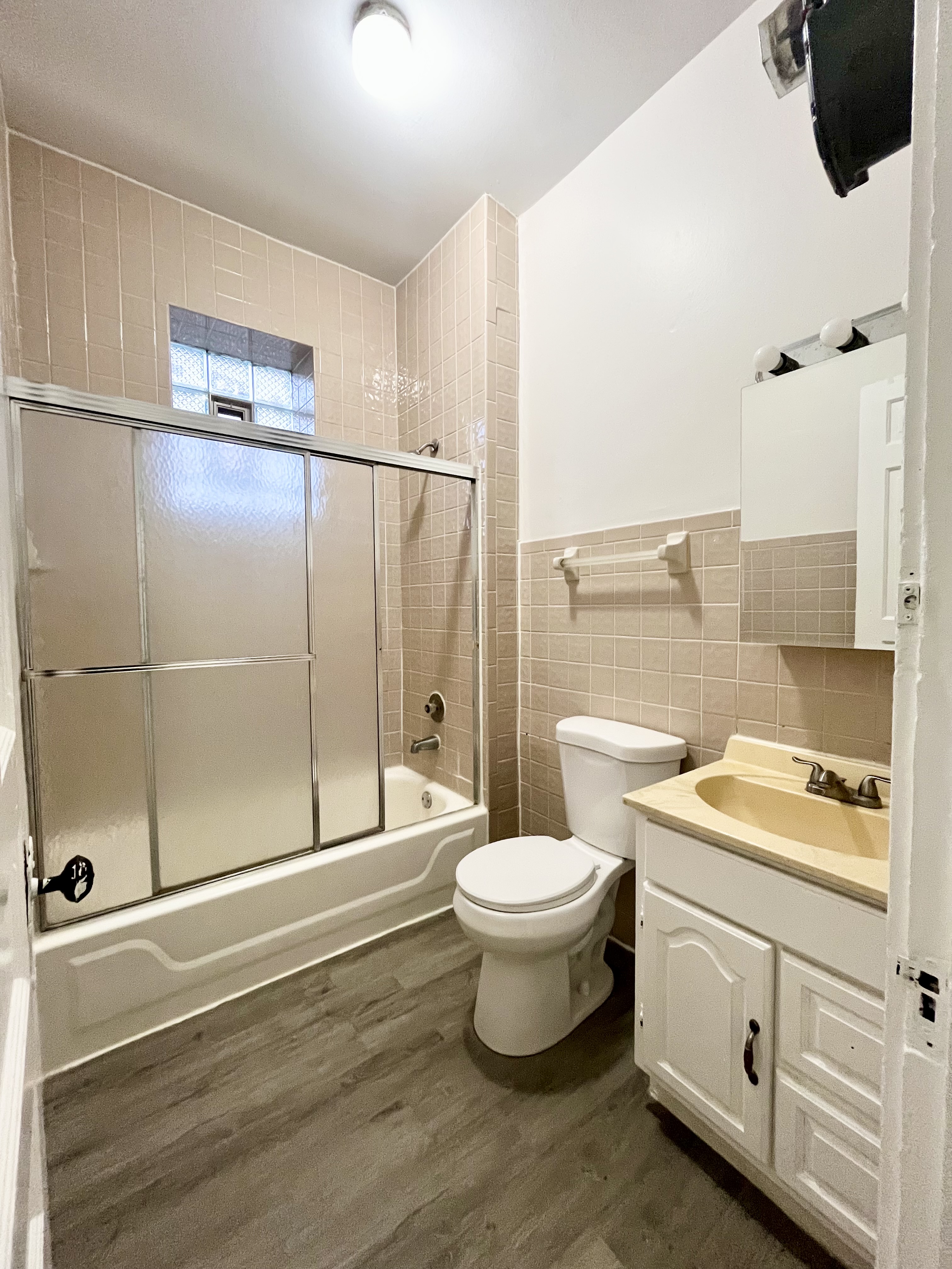 Chicago Condo: 2706 S St Louis Ave