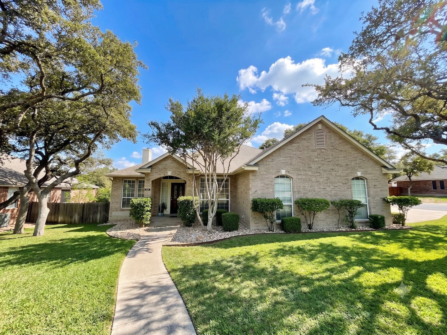 San Antonio House: 707 Belmark Ct