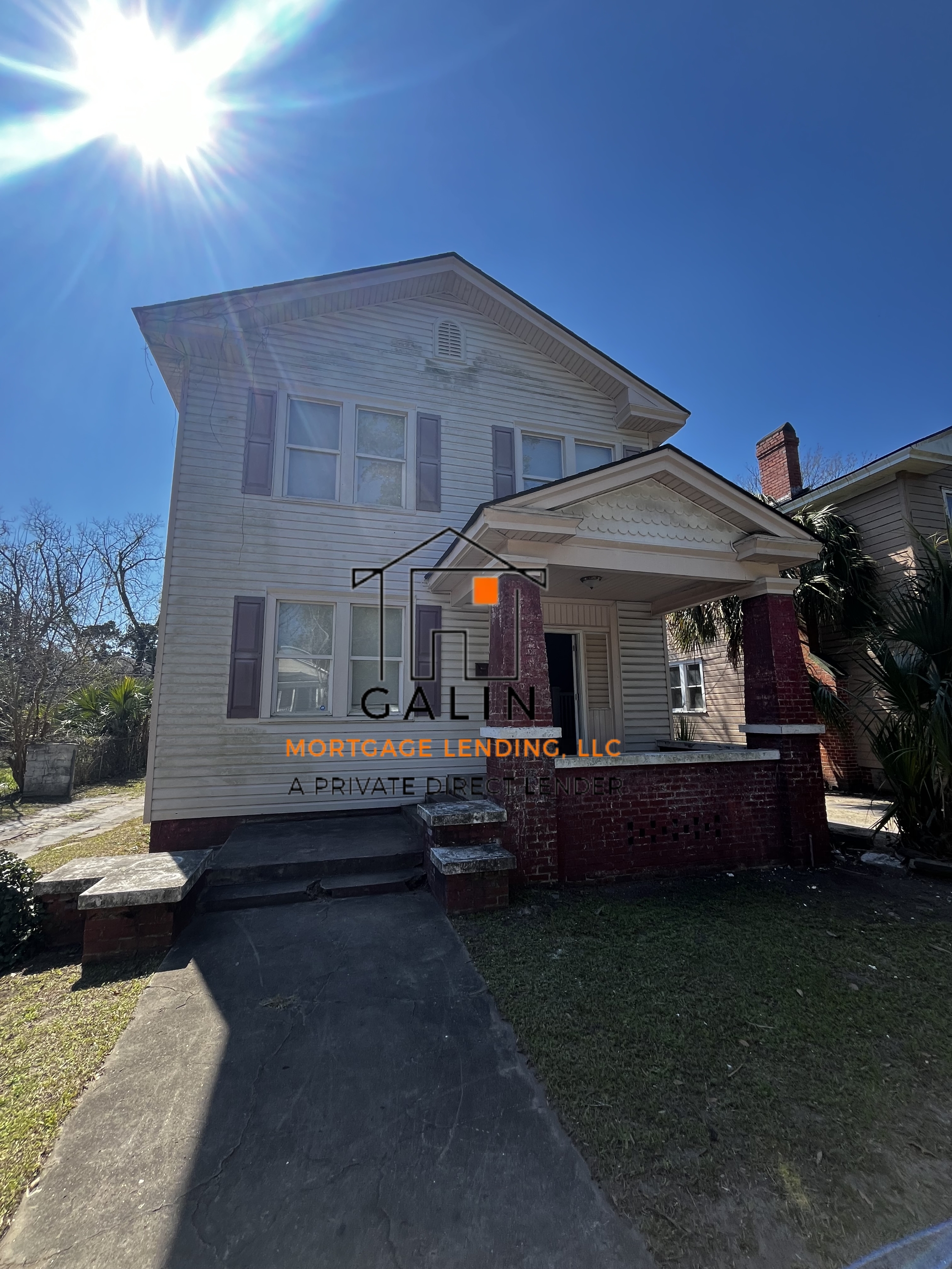 Savannah House: 625 W 39th St