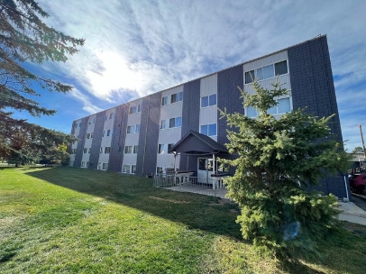 Edmonton Condo: 3511 118 Avenue Northwest - 403