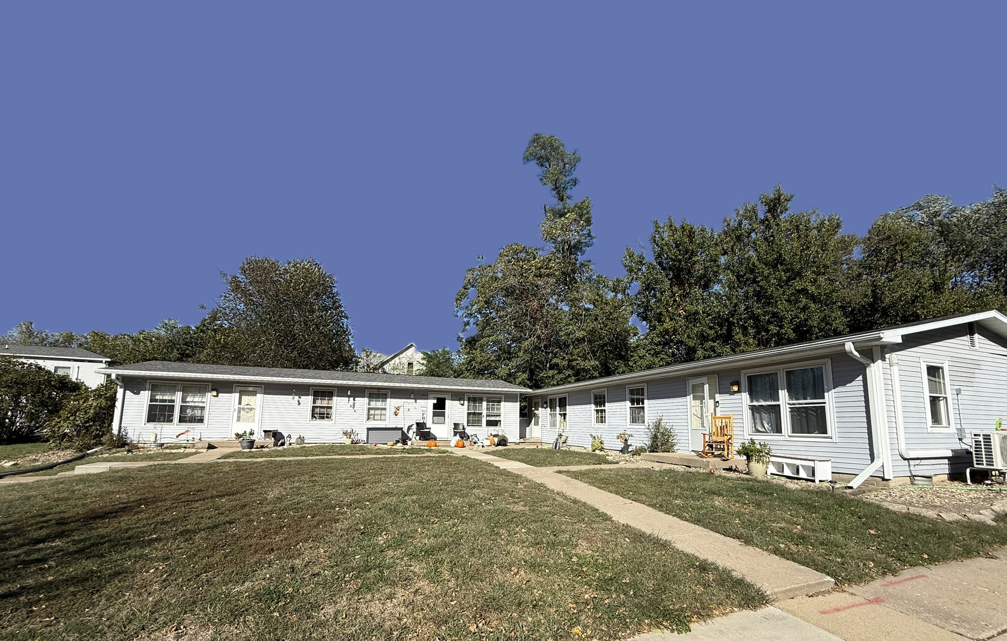 Glasford Condo: 606 E 6th St