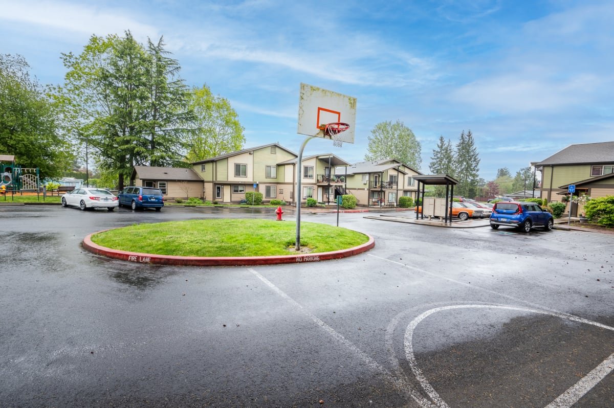 Dundee Condo: 500 SW 11th St