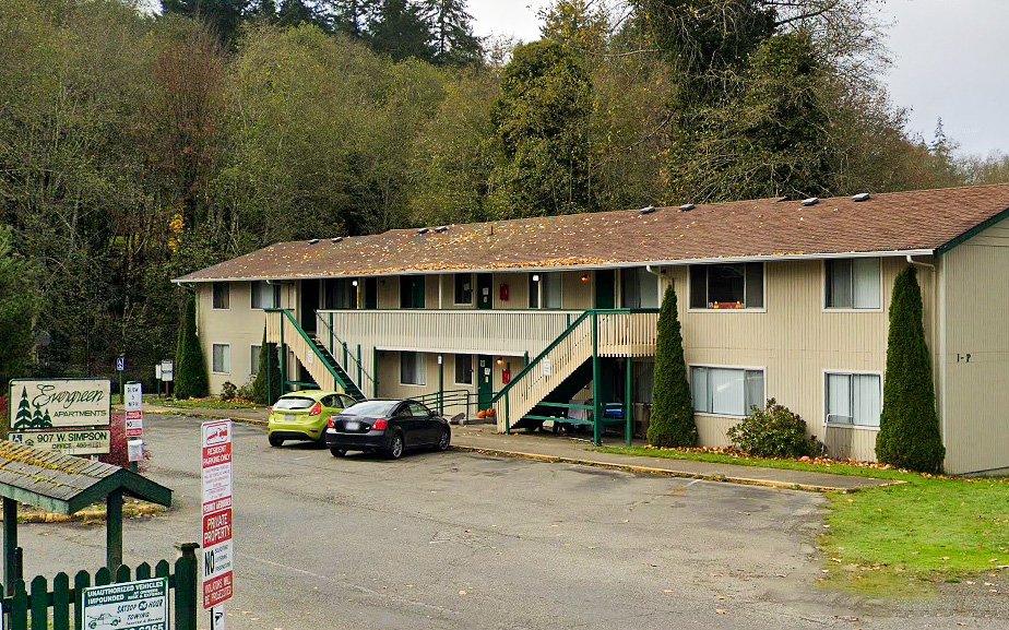 McCleary Condo: 907 W Simpson Ave