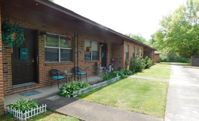 Sulligent Condo: 304 Julia Circle