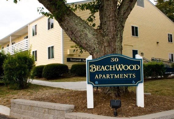 Narragansett Condo: 29 South Pier Road