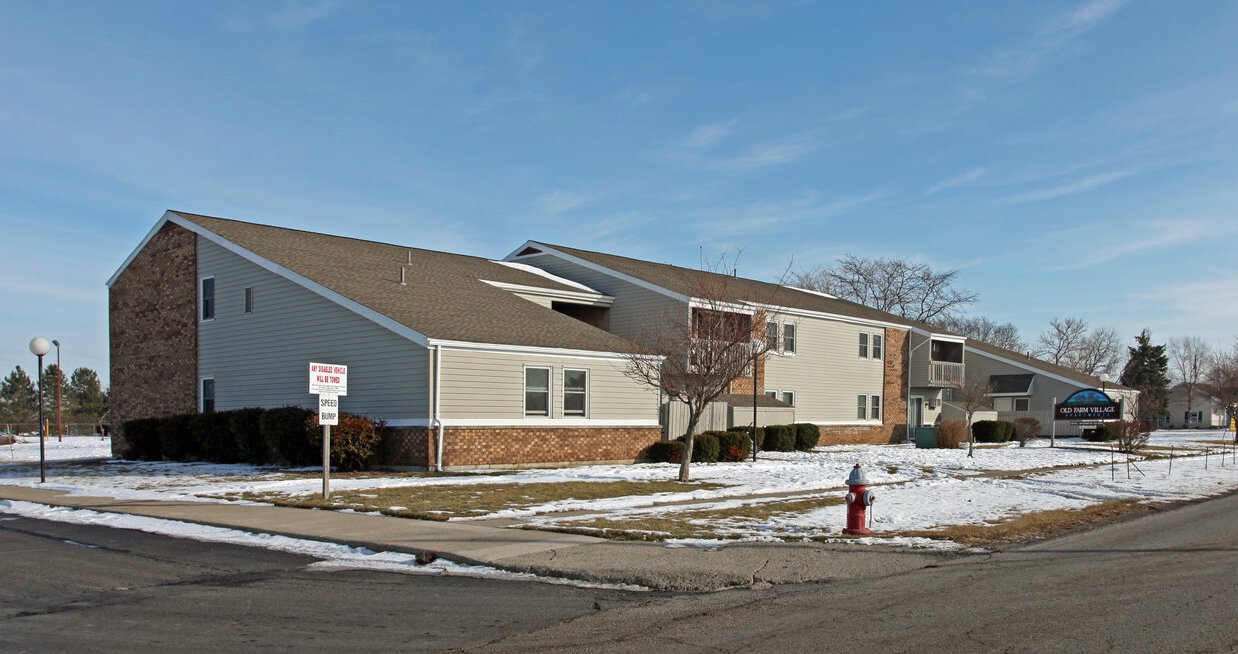 Columbus Grove Condo: 631 W. Sycamore Street