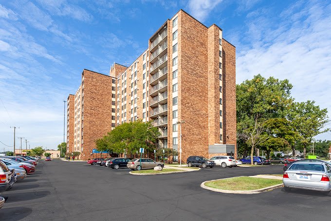 Ferndale Condo: 20800 Wyoming Avenue